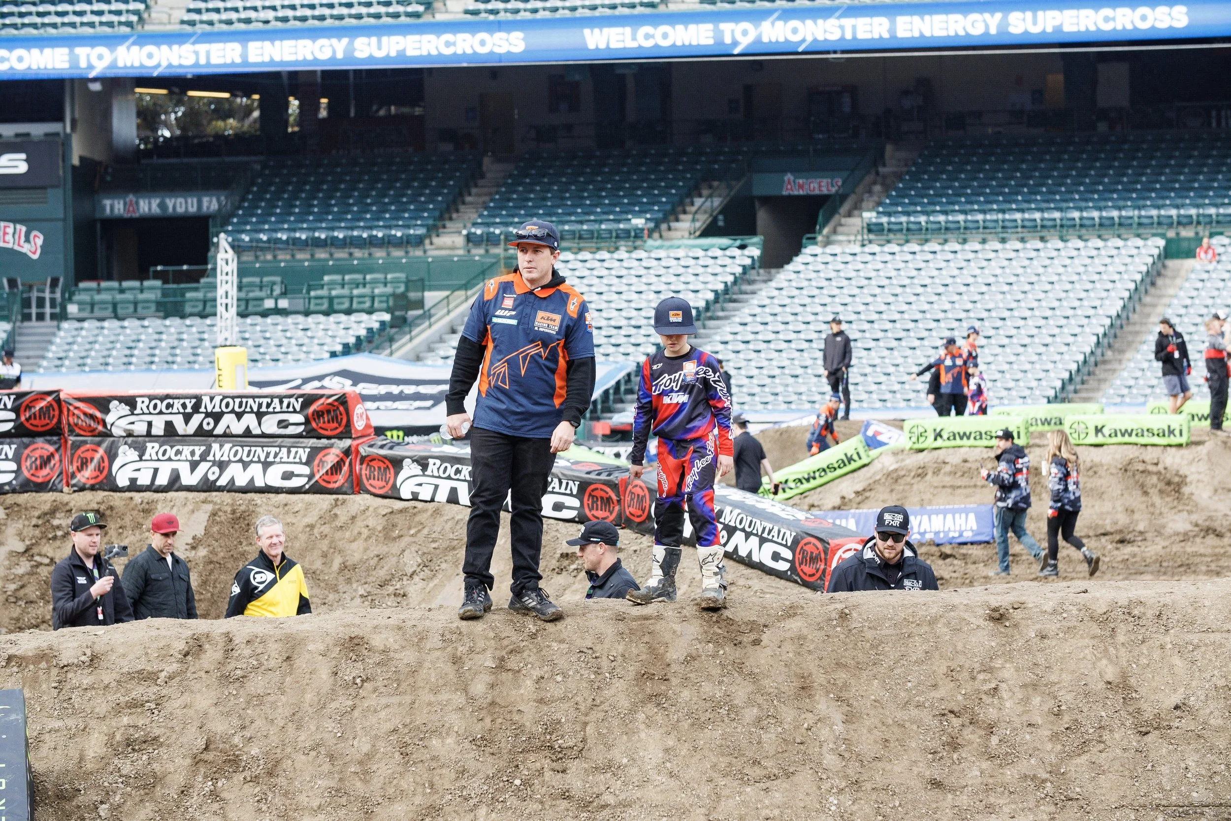 1_7_CaseyCurrie_SupercrossJrs_AnaheimCa_NoCrop_027.jpg