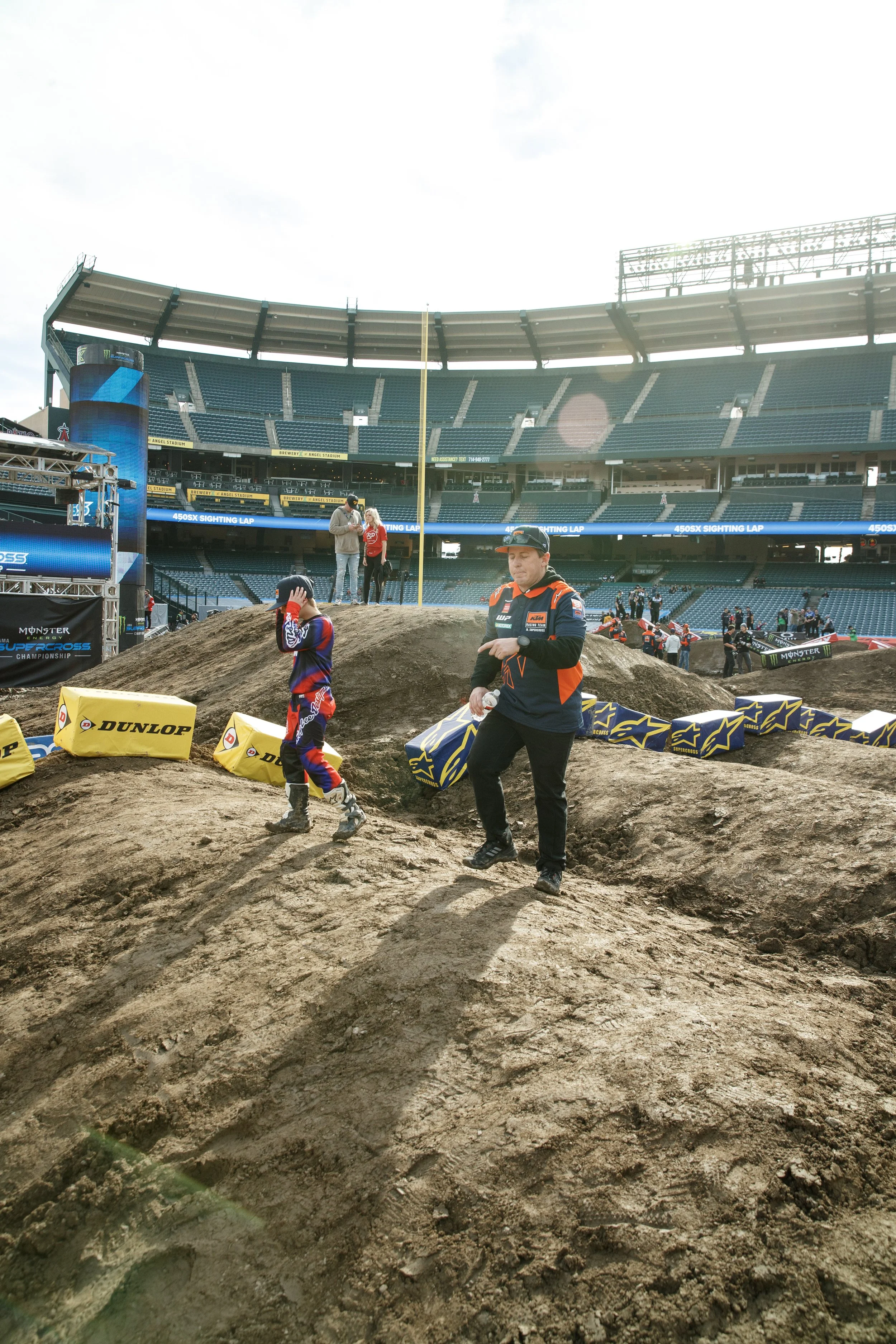1_7_CaseyCurrie_SupercrossJrs_AnaheimCa_NoCrop_025.jpg