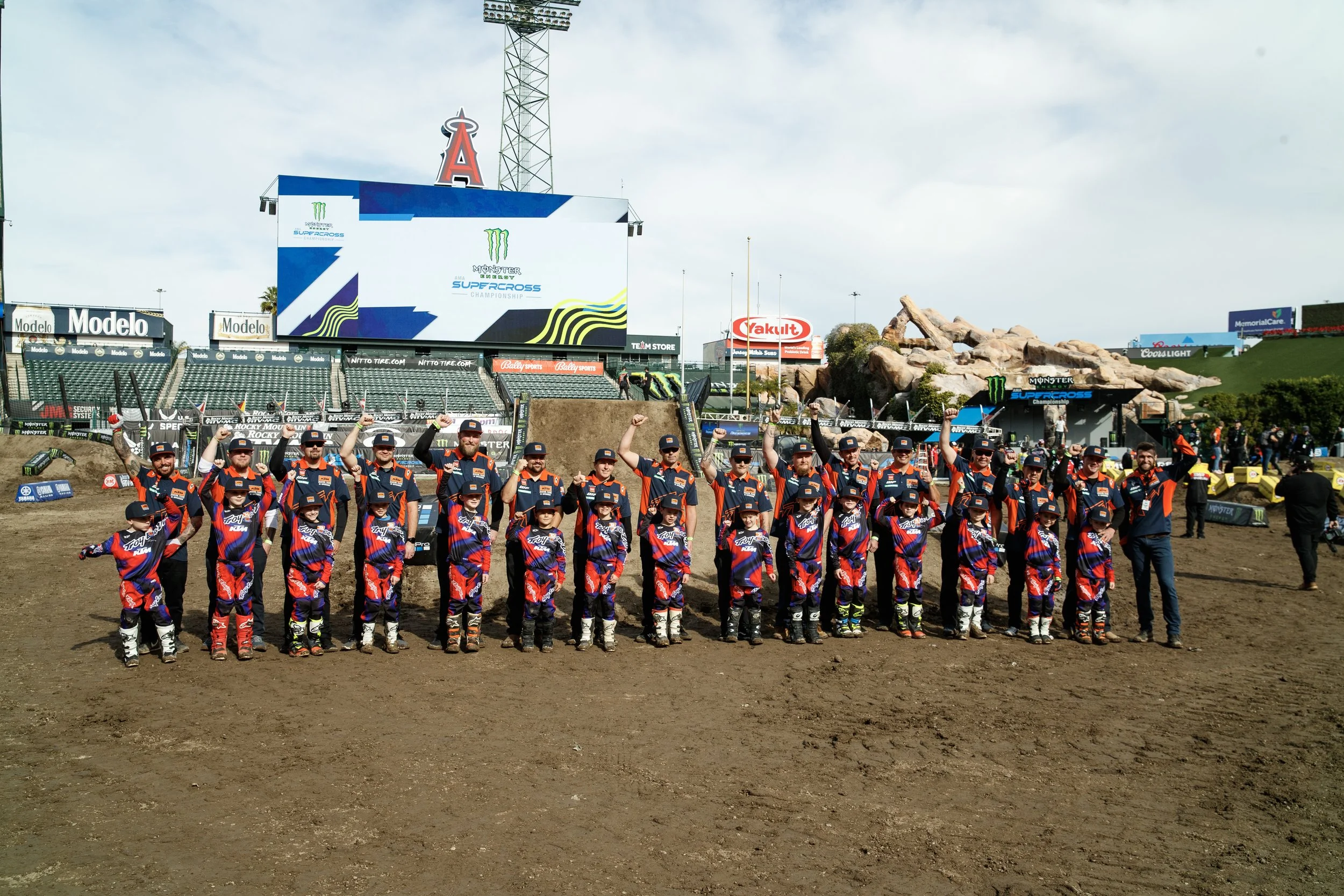 1_7_CaseyCurrie_SupercrossJrs_AnaheimCa_NoCrop_031.jpg