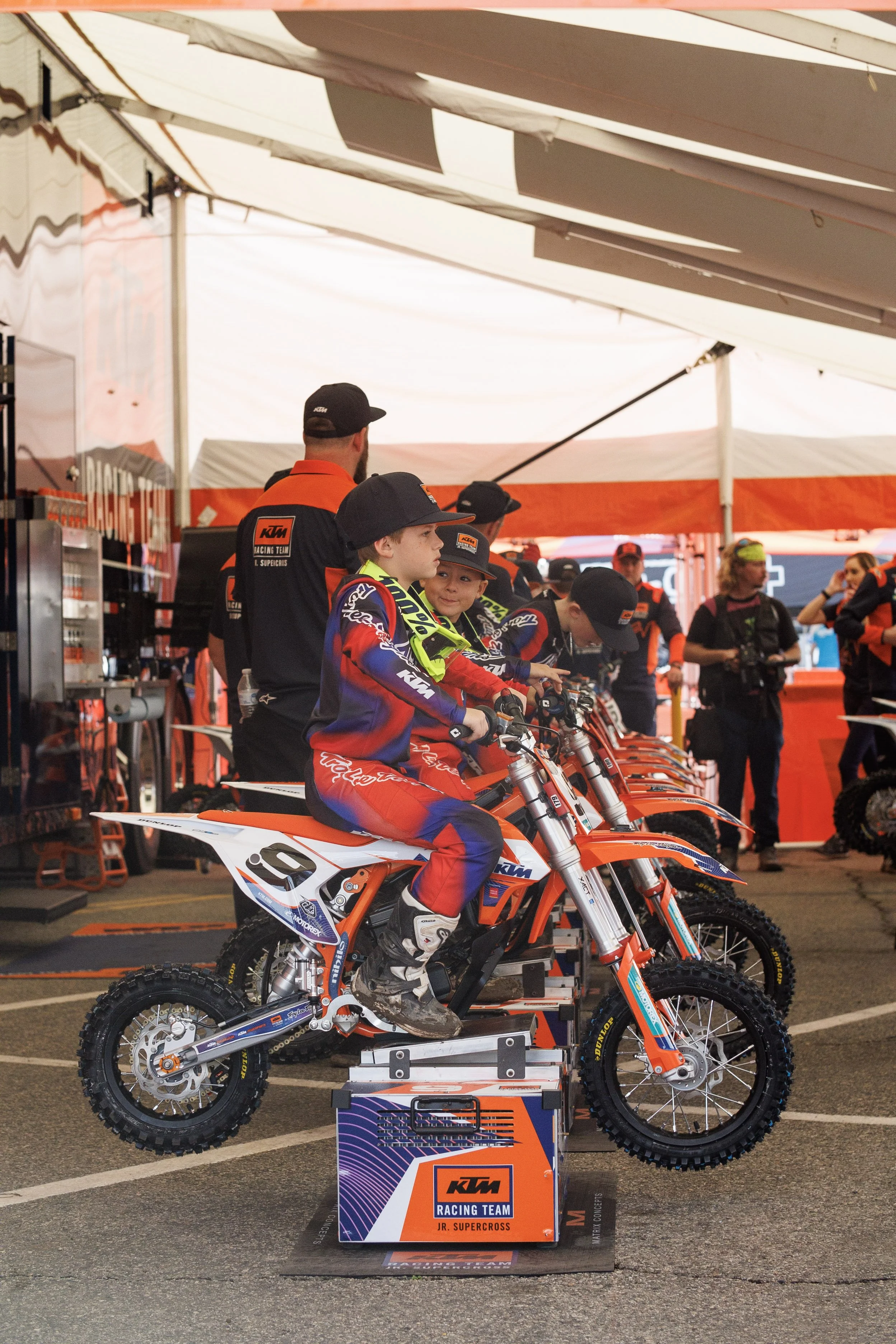 1_7_CaseyCurrie_SupercrossJrs_AnaheimCa_NoCrop_036.jpg
