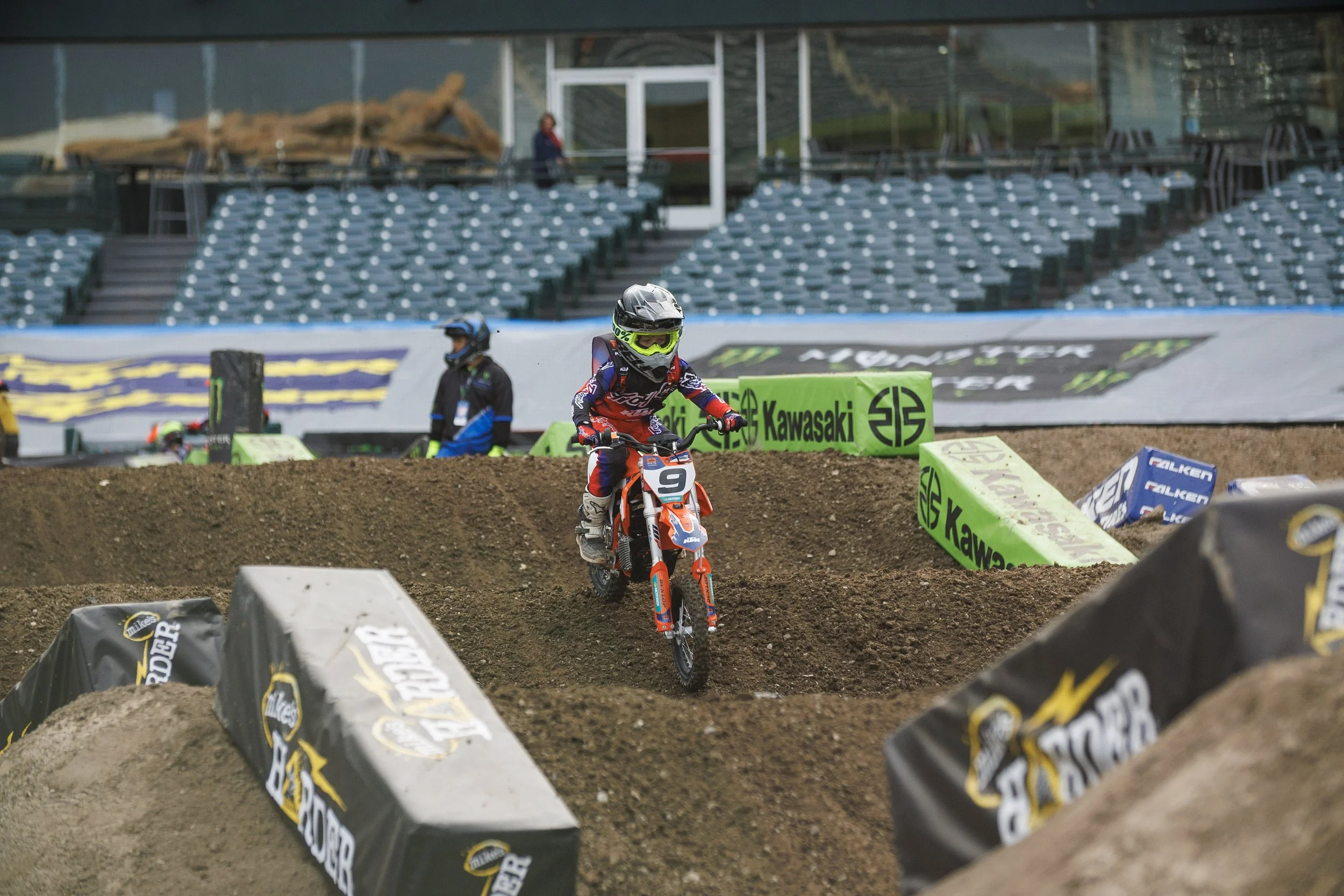 1_7_CaseyCurrie_SupercrossJrs_AnaheimCa_NoCrop_047.jpg