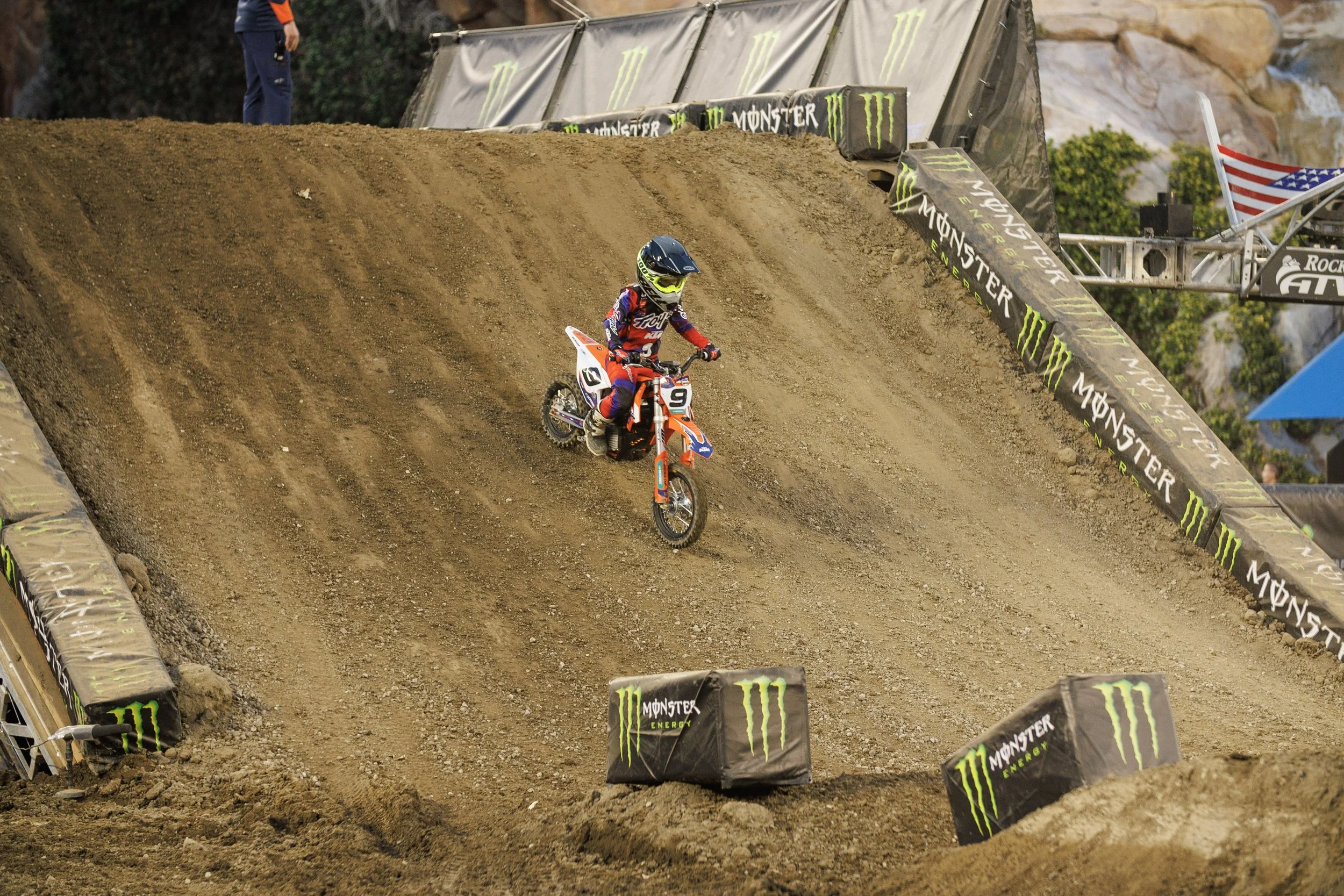 1_7_CaseyCurrie_SupercrossJrs_AnaheimCa_NoCrop_075.jpg
