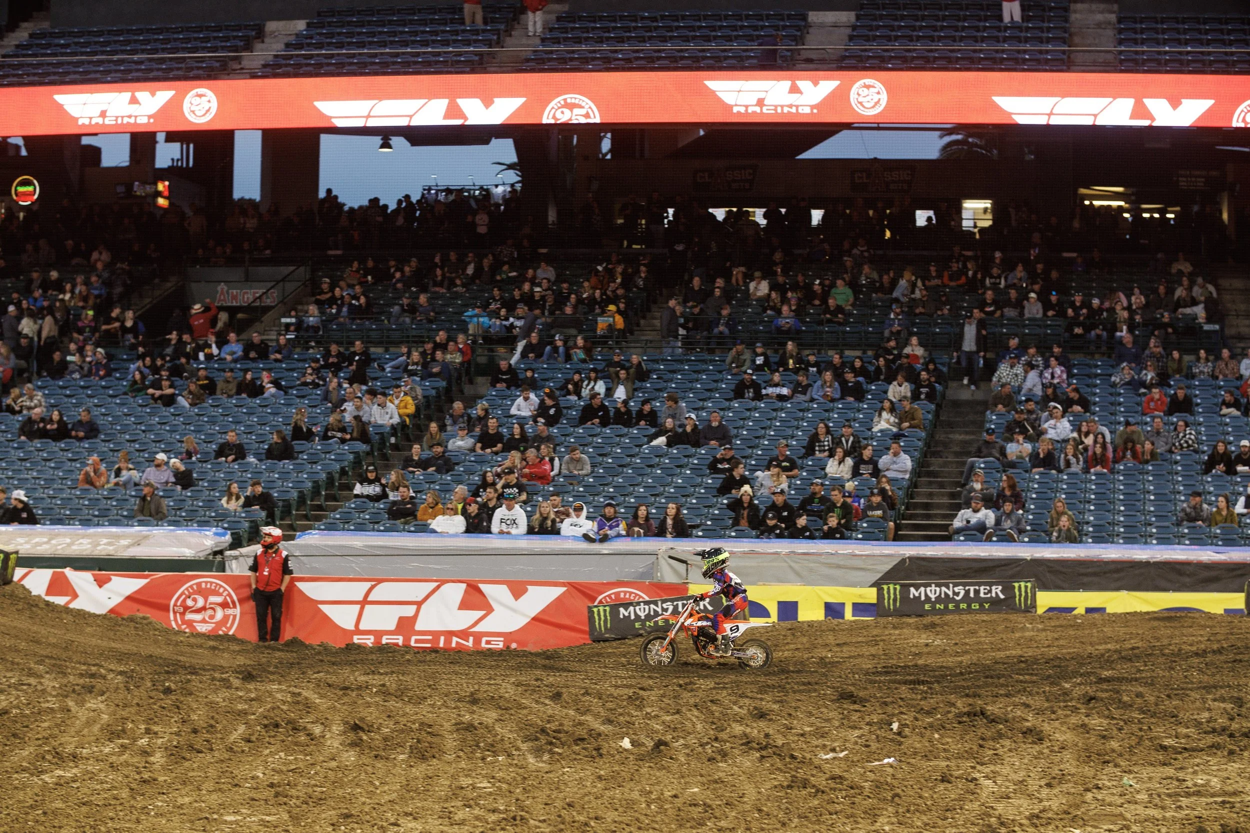 1_7_CaseyCurrie_SupercrossJrs_AnaheimCa_NoCrop_084.jpg