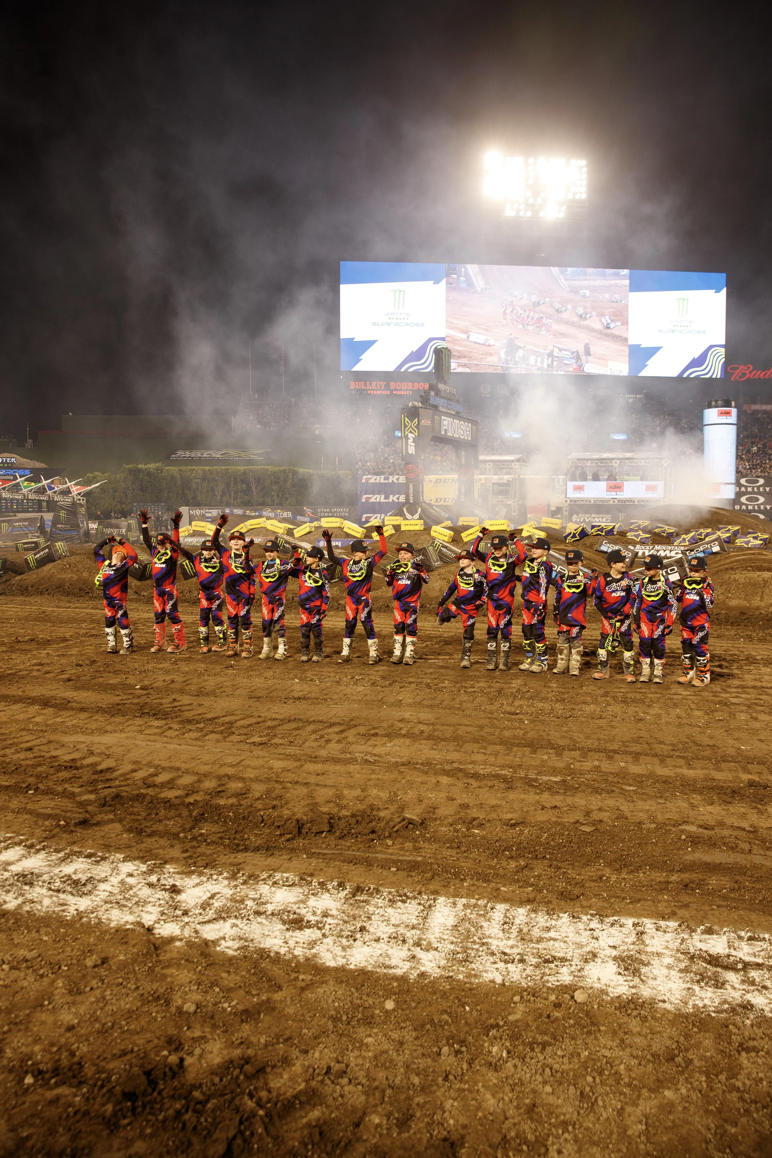 1_7_CaseyCurrie_SupercrossJrs_AnaheimCa_NoCrop_087.jpg