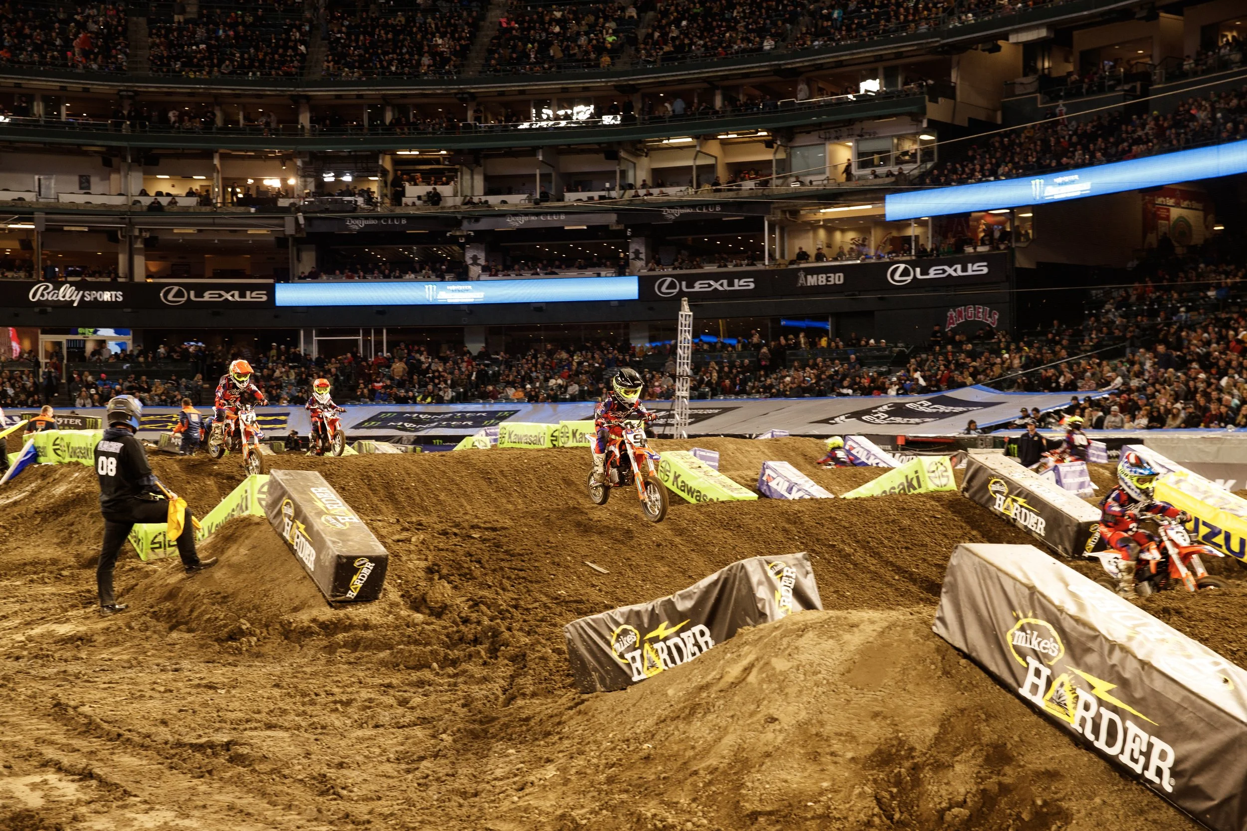 1_7_CaseyCurrie_SupercrossJrs_AnaheimCa_NoCrop_093.jpg