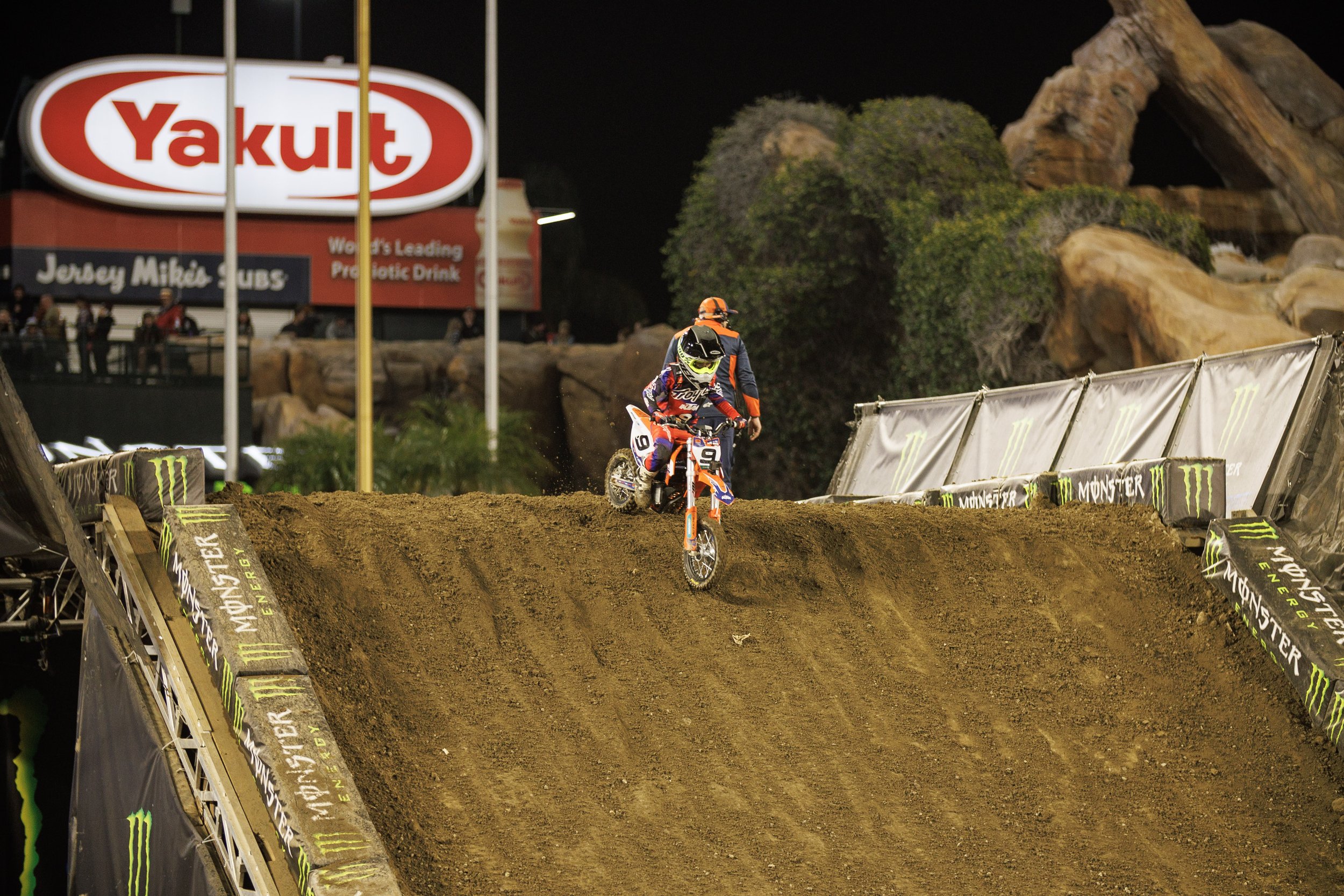 1_7_CaseyCurrie_SupercrossJrs_AnaheimCa_NoCrop_099.jpg