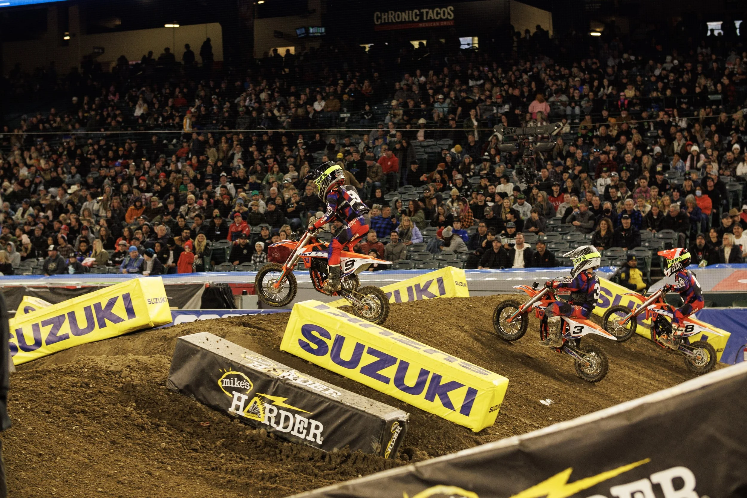1_7_CaseyCurrie_SupercrossJrs_AnaheimCa_NoCrop_102.jpg
