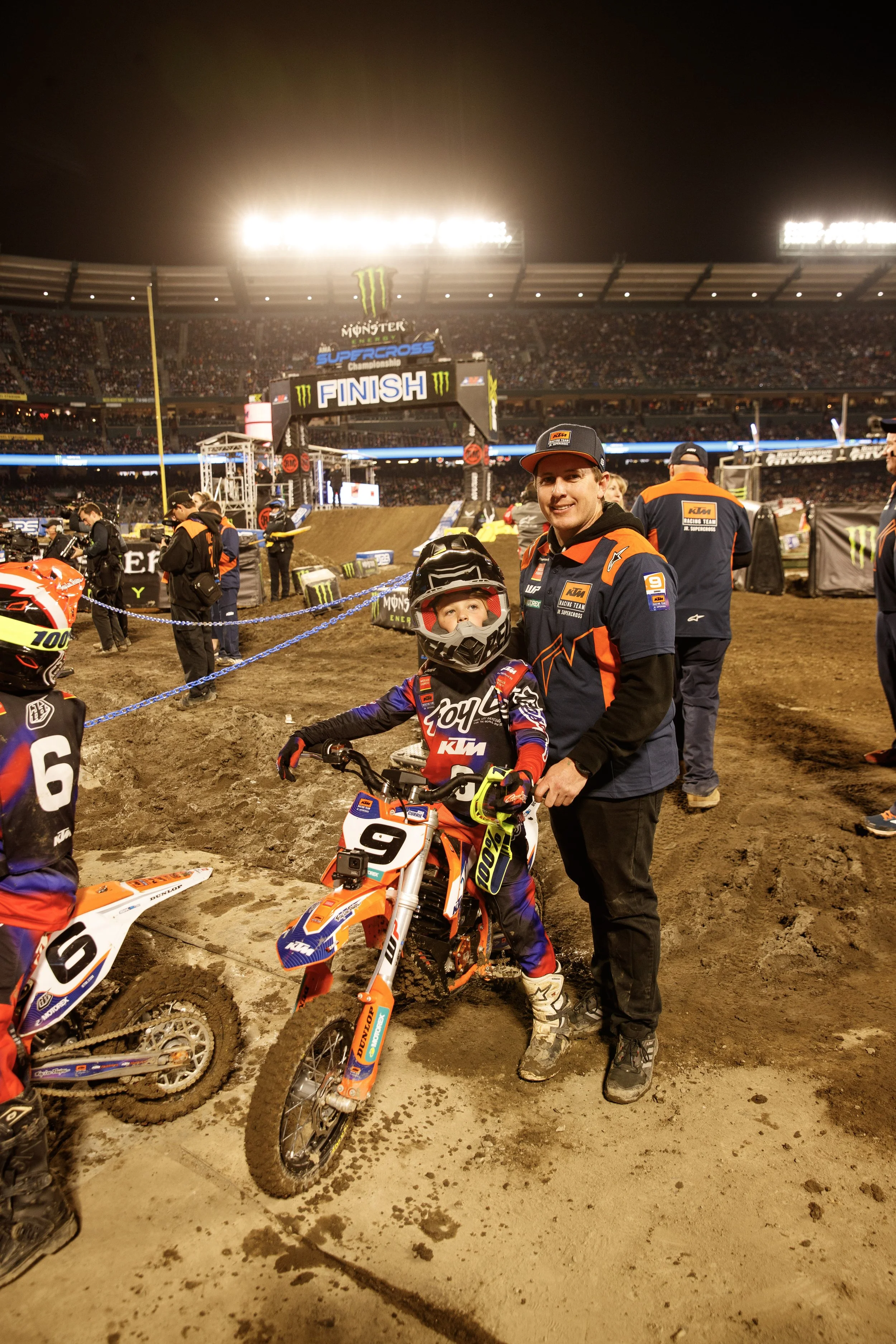 1_7_CaseyCurrie_SupercrossJrs_AnaheimCa_NoCrop_104.jpg