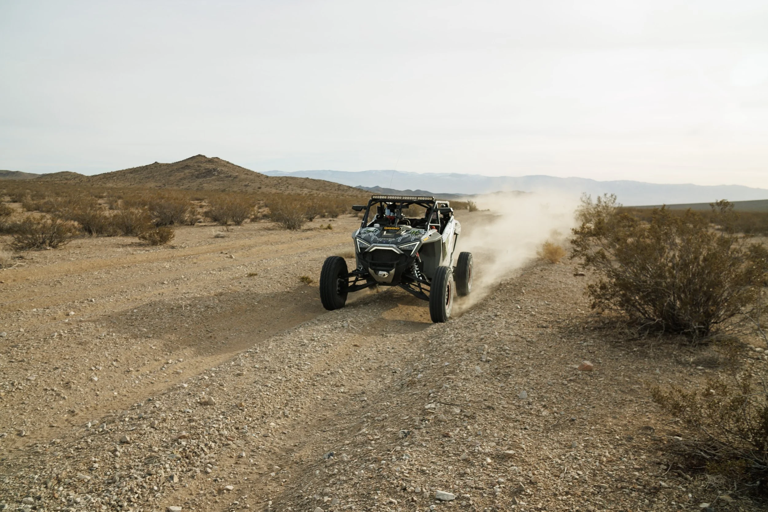 2_2_CaseyCurrie_KingOfHammers_JohnsonValleyCa_Day1_DesertPreRunning_PolarisRZRTurboR_NoCrop_001.jpg