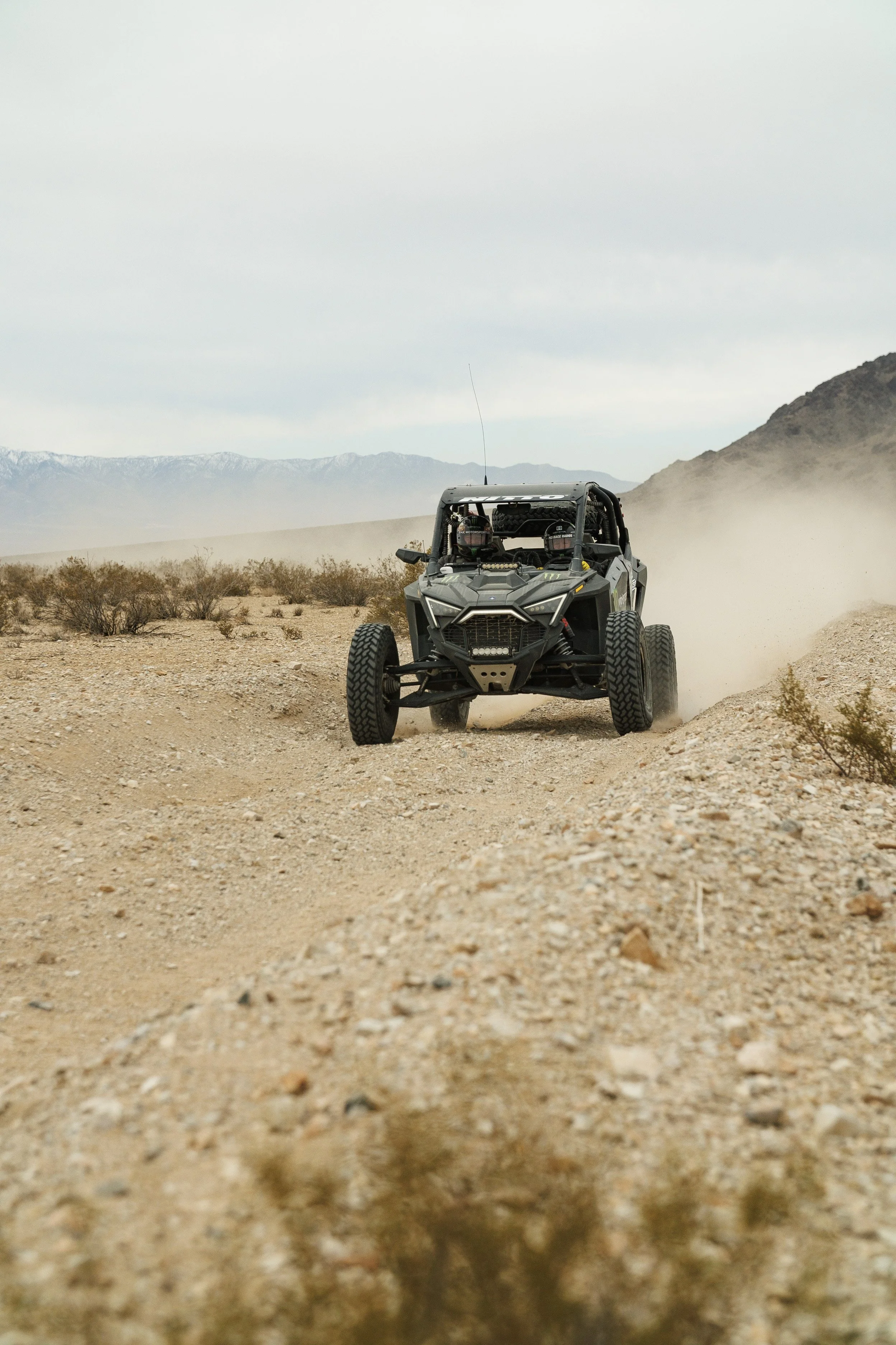 2_3_CaseyCurrie_KingOfHammers_JohnsonValleyCa_Day2_DesertPreRunning_PolarisRZRProR4Seater_NoCrop_003.jpg