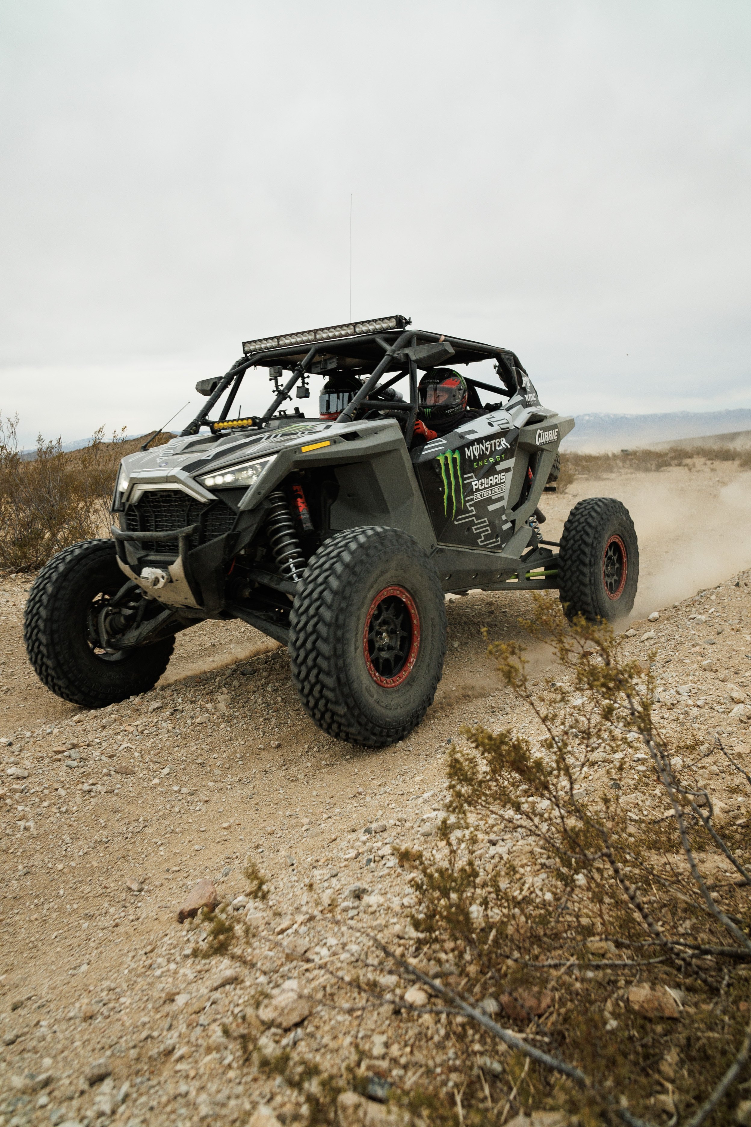 2_3_CaseyCurrie_KingOfHammers_JohnsonValleyCa_Day2_DesertPreRunning_PolarisRZRTurboR_NoCrop_003.jpg
