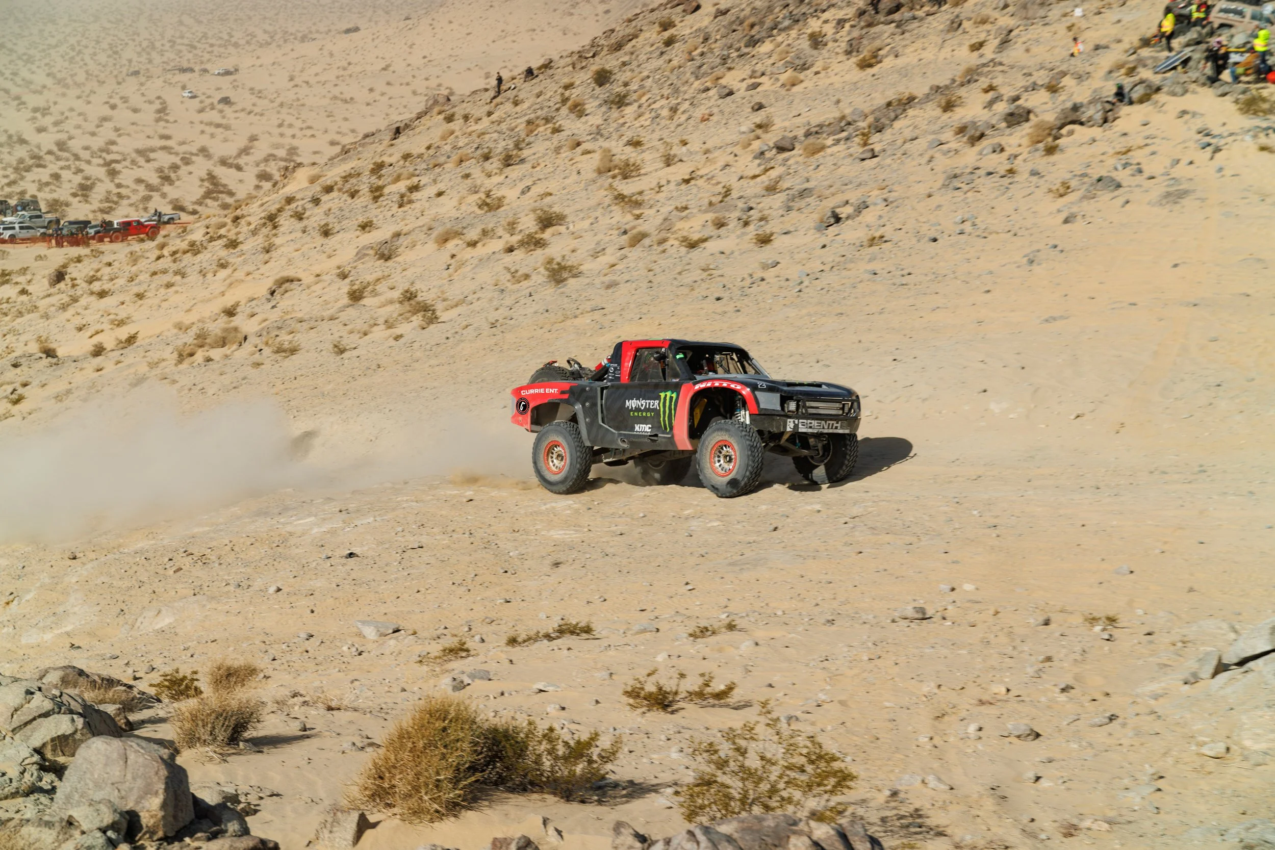 2_4_CaseyCurrie_KingofHammers_JohnsonValleyCa_Day3_DesertQualifying_TrophyTruck_NoCrop_010.jpg