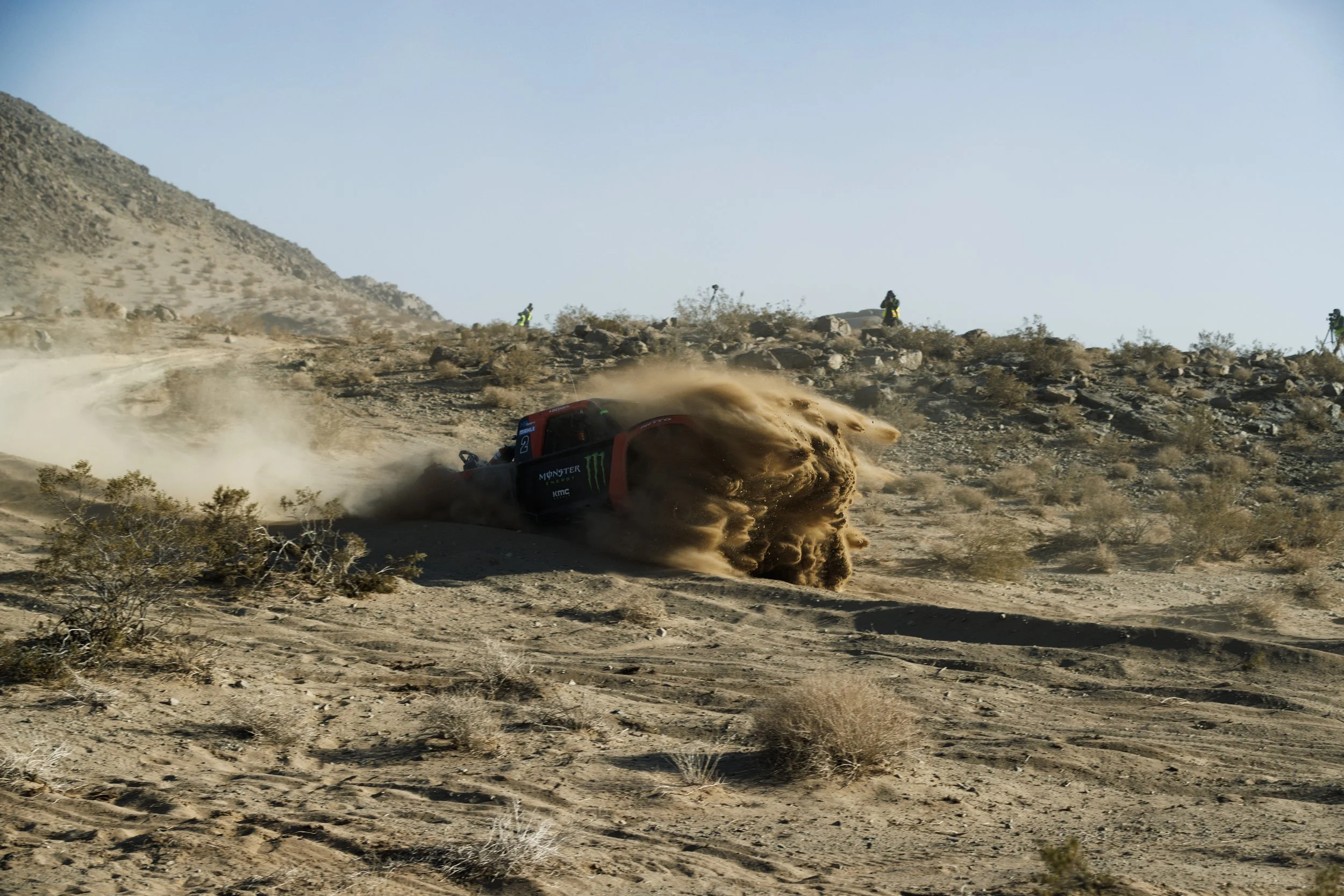 2_5_CaseyCurrie_KingofHammers_JohnsonValleyCa_Day4_DesertRace_TrophyTruck_NoCrop_002.jpg