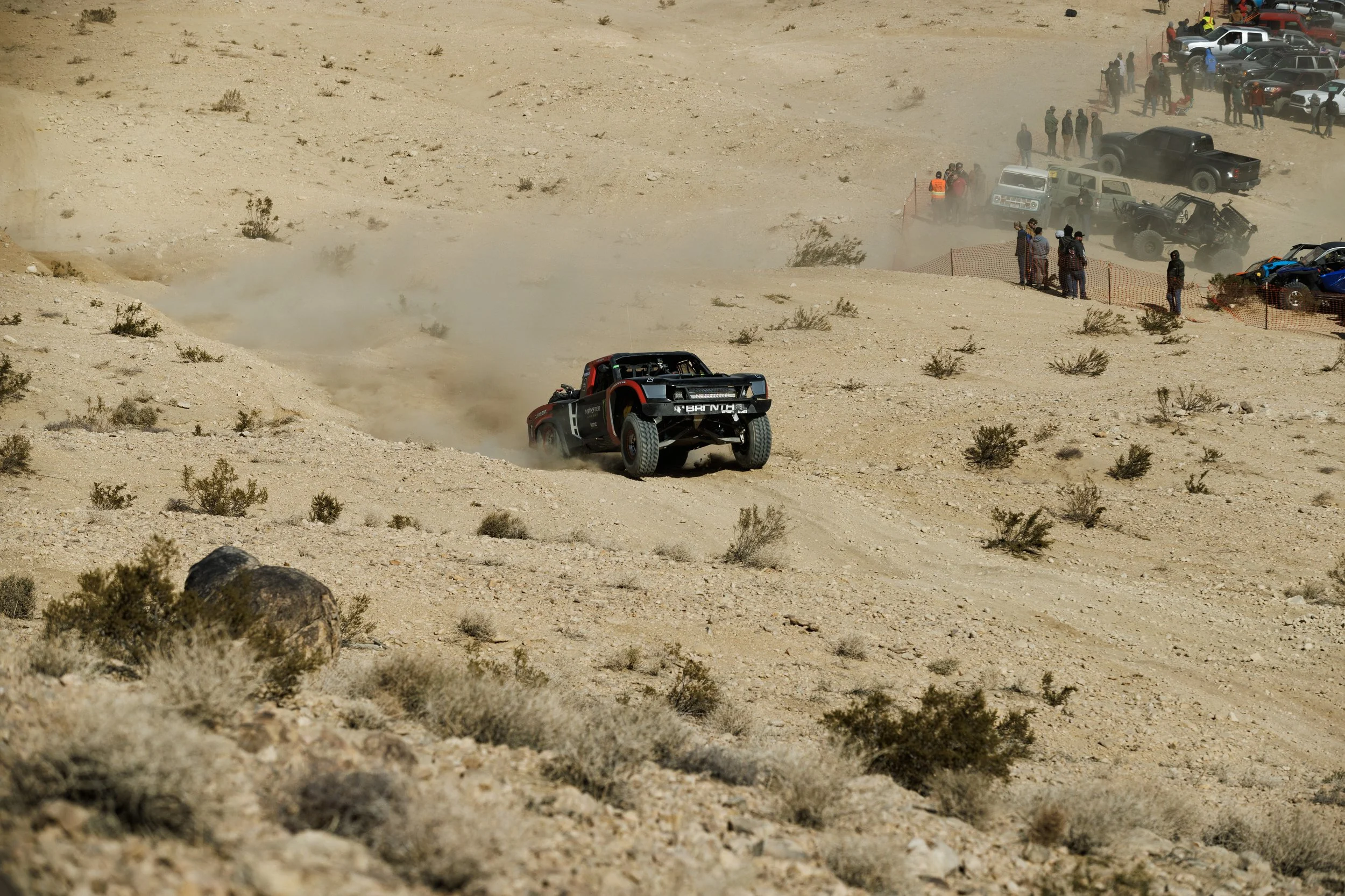 2_5_CaseyCurrie_KingofHammers_JohnsonValleyCa_Day4_DesertRace_TrophyTruck_NoCrop_011.jpg