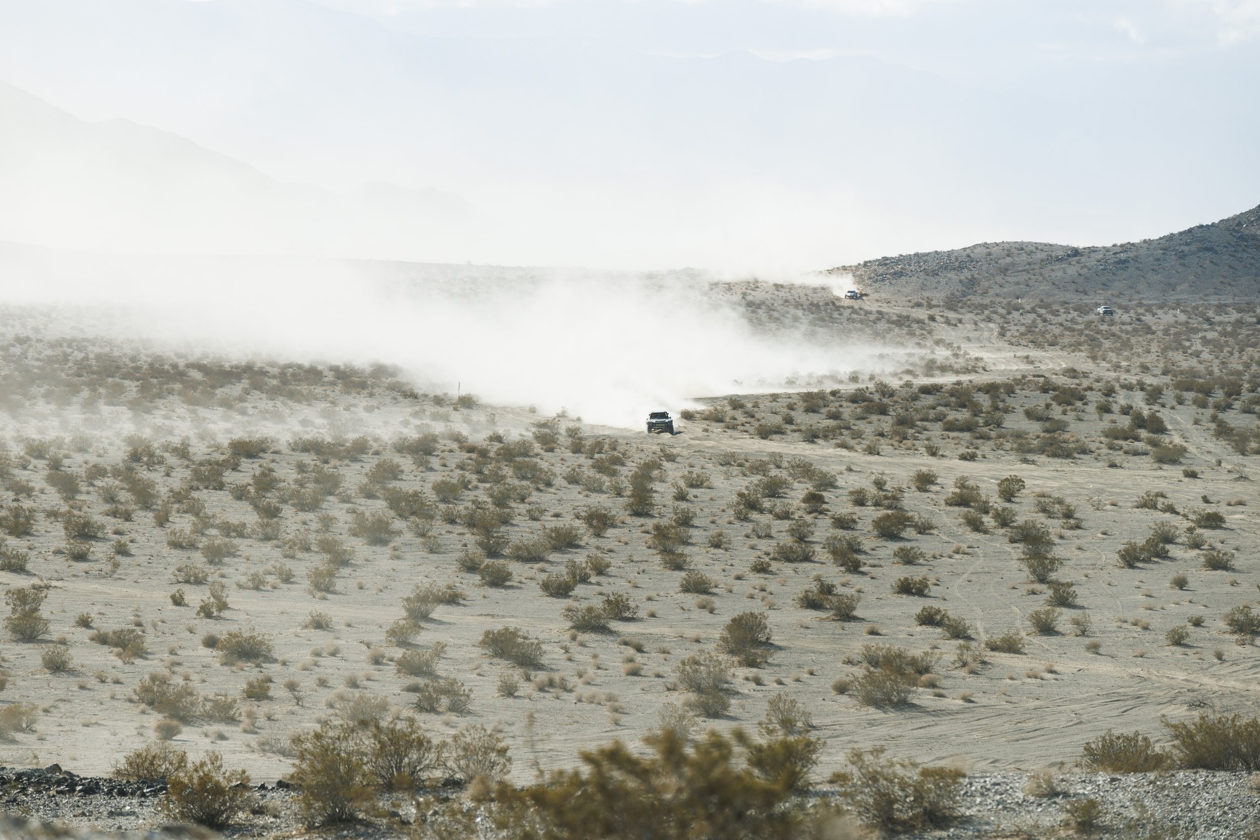 2_5_CaseyCurrie_KingofHammers_JohnsonValleyCa_Day4_DesertRace_TrophyTruck_NoCrop_020.jpg