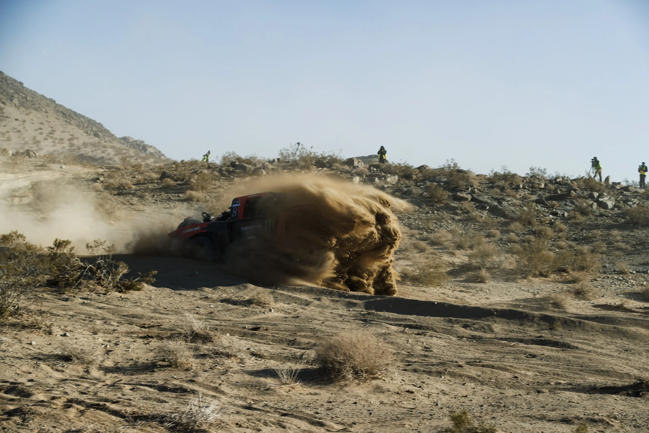 2_5_CaseyCurrie_KingofHammers_JohnsonValleyCa_Day4_DesertRace_TrophyTruck_NoCrop_026.jpg