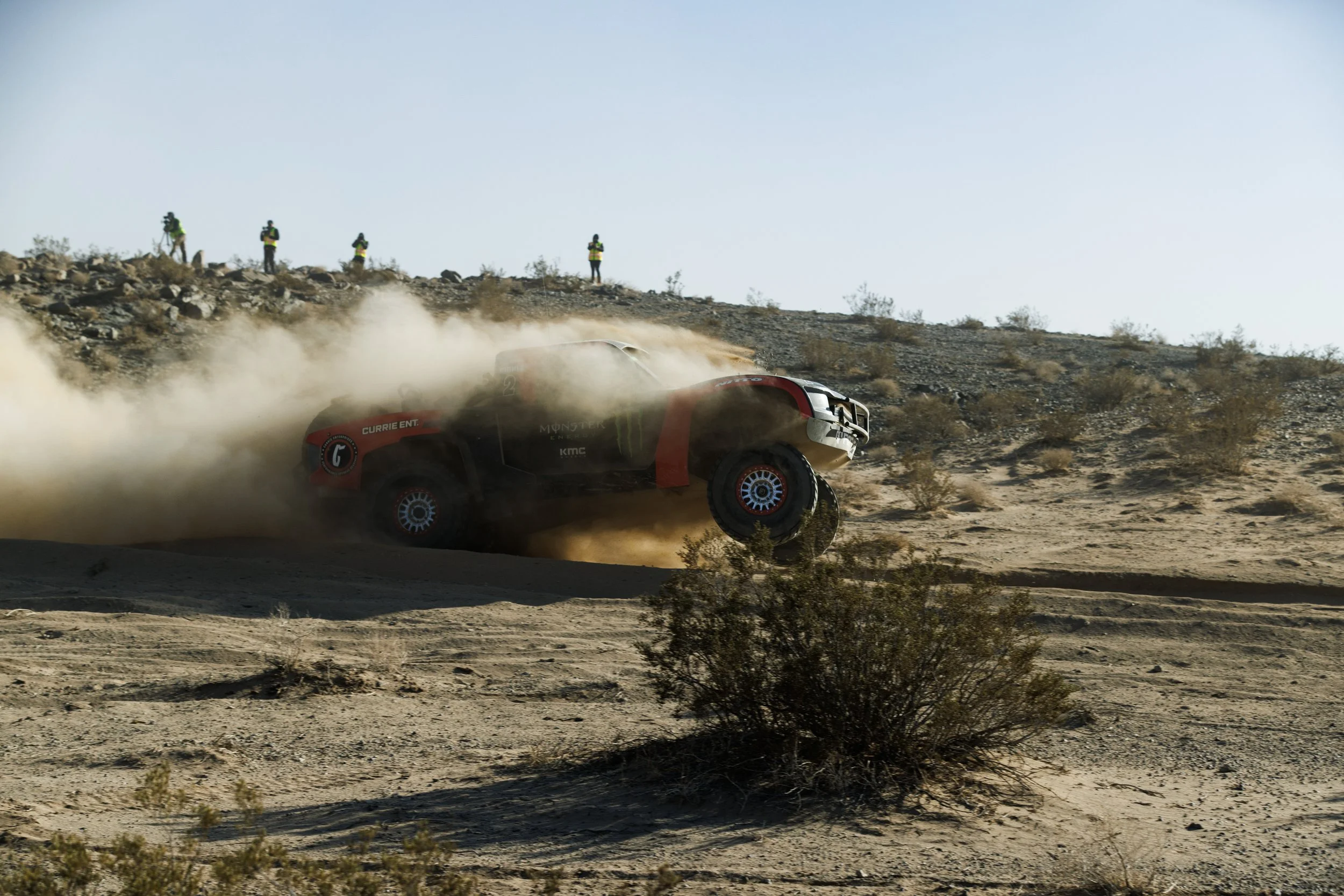 2_5_CaseyCurrie_KingofHammers_JohnsonValleyCa_Day4_DesertRace_TrophyTruck_NoCrop_031.jpg