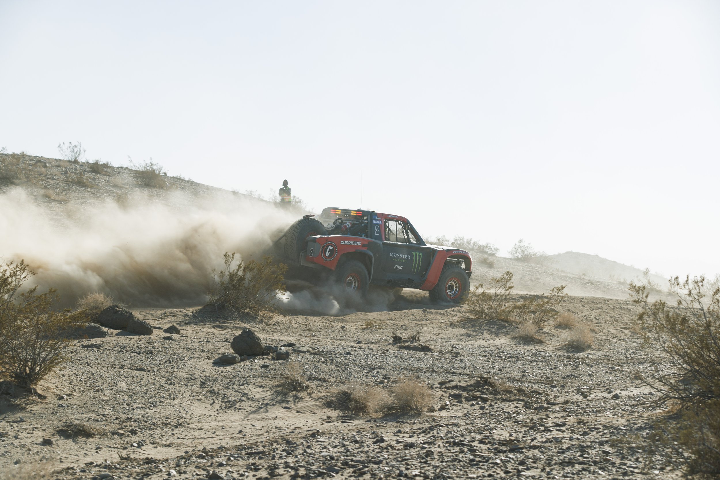 2_5_CaseyCurrie_KingofHammers_JohnsonValleyCa_Day4_DesertRace_TrophyTruck_NoCrop_034.jpg