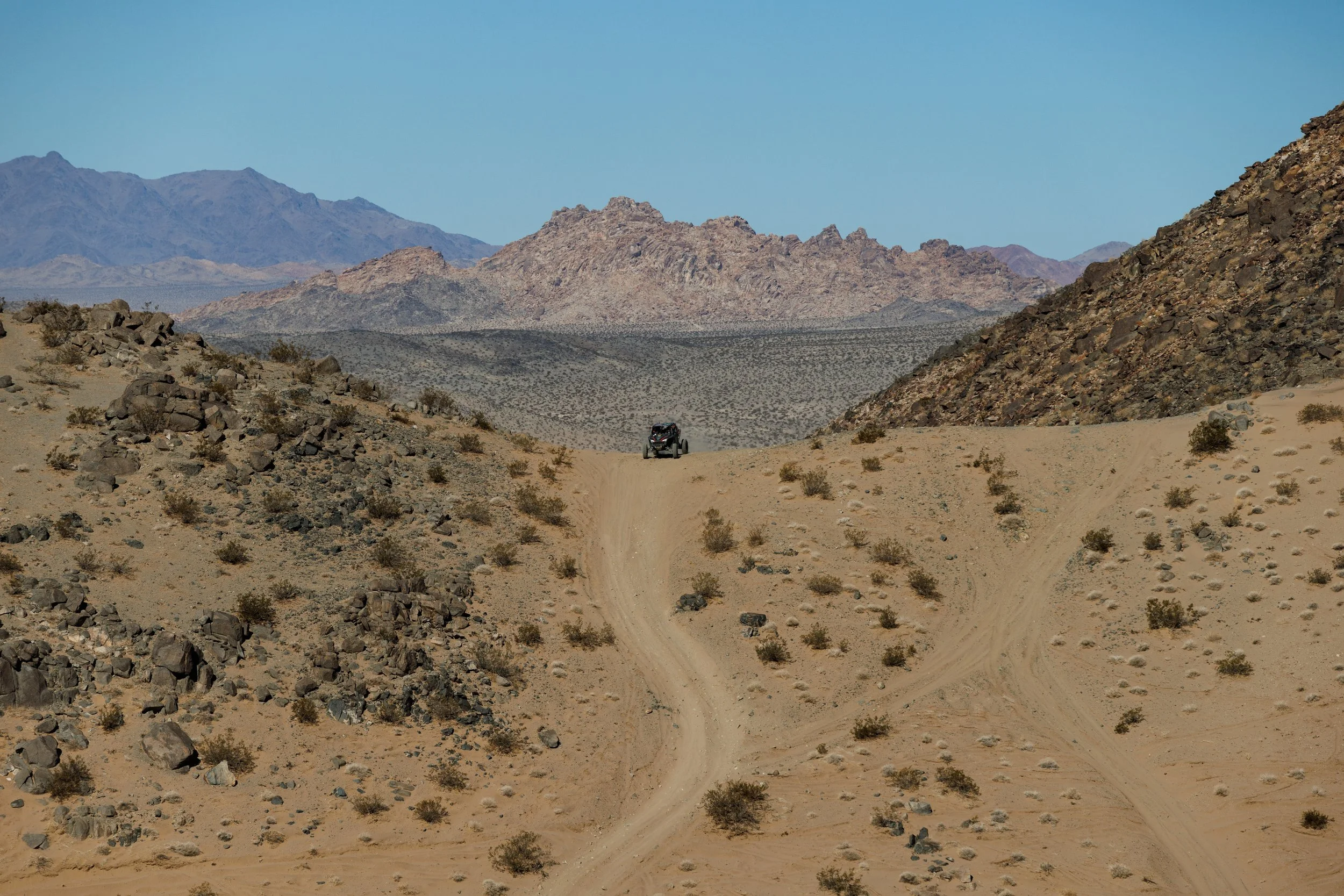 2_9_CaseyCurrie_KingofHammers_JohnsonValleyCa_Day8_UTVRace_PolarisRZRProR_NoCrop_008.jpg