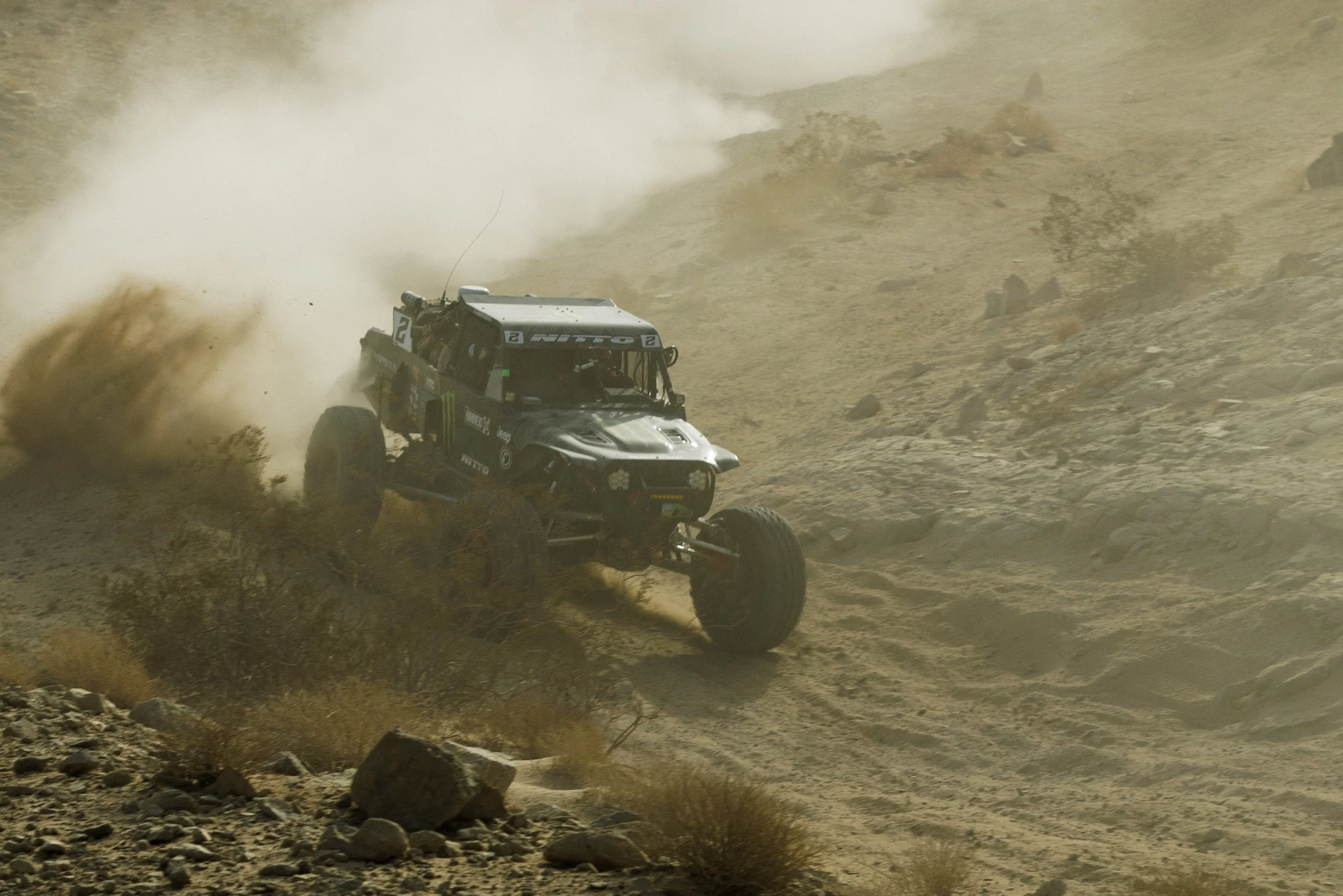 2_11_CaseyCurrie_KingofHammers_JohnsonValleyCa_Day10_Ultra4Race_TrophyJeep_NoCrop_006.jpg