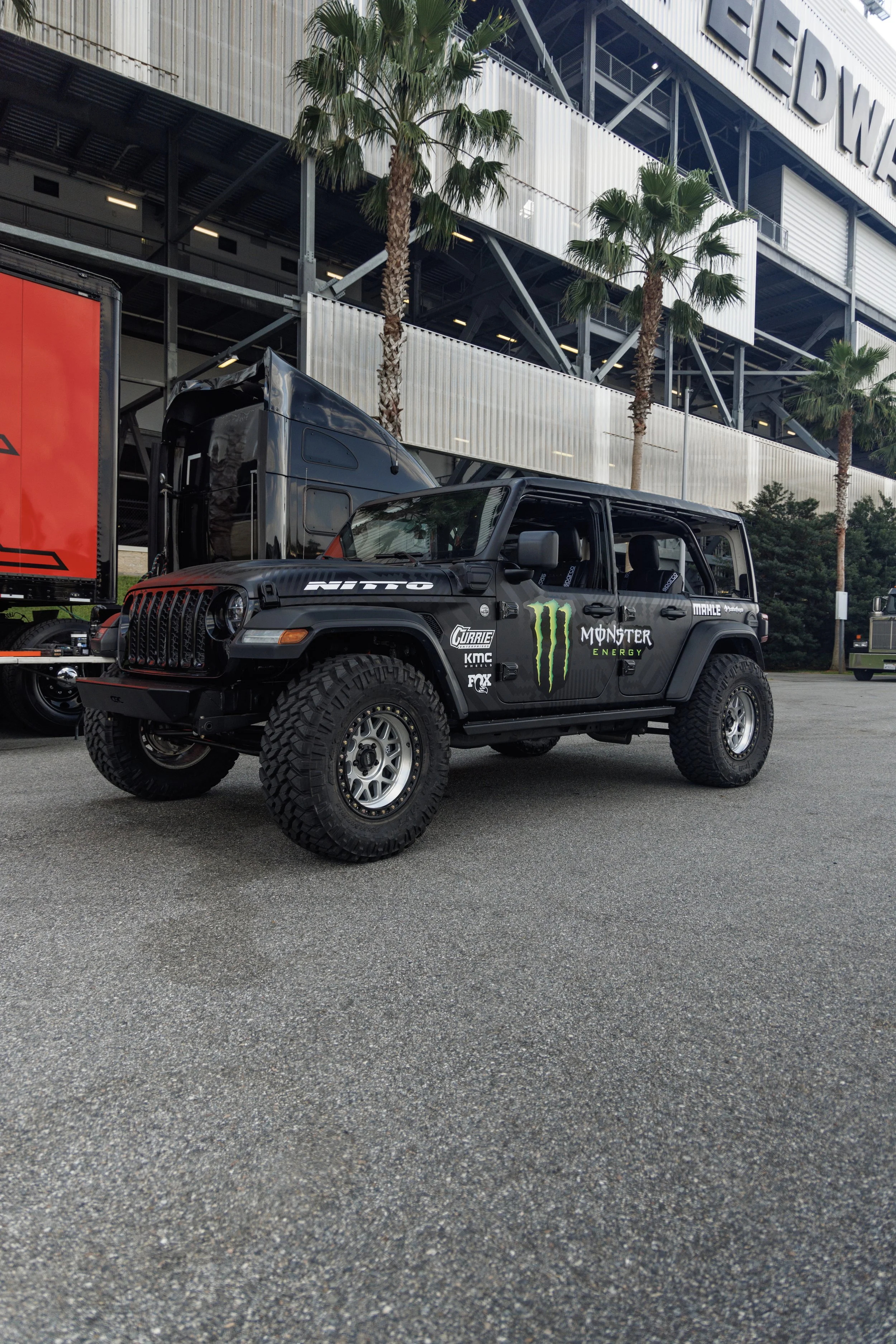3_3_CaseyCurrie_DaytonaBikeWeek_MonsterEnergySmokeshow_Part1_DaytonaBeachFL_DriftJeep_NoCrop_002.jpg