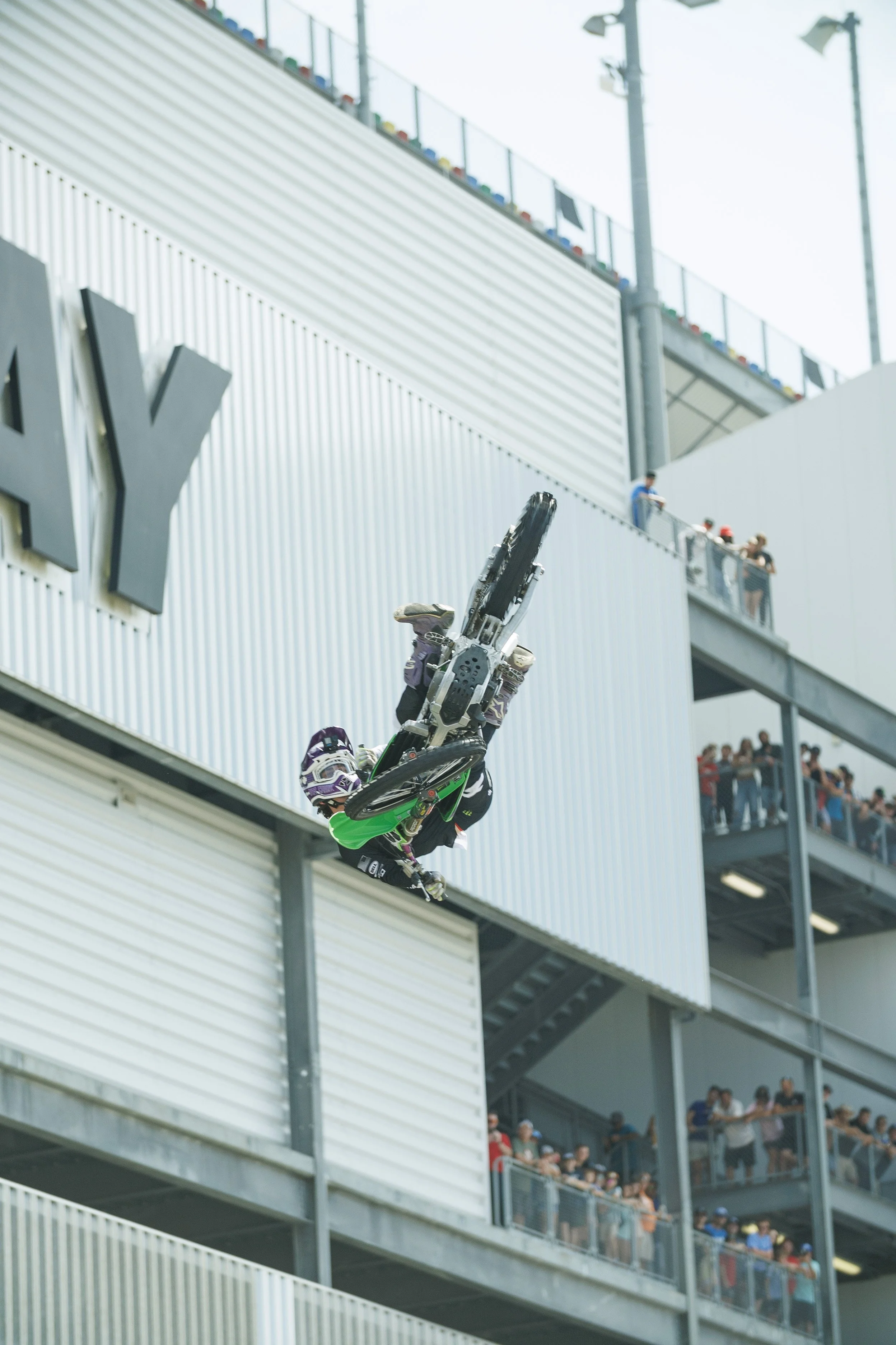 3_3_CaseyCurrie_DaytonaBikeWeek_MonsterEnergySmokeshow_Part1_DaytonaBeachFL_FMX_NoCrop_001.jpg
