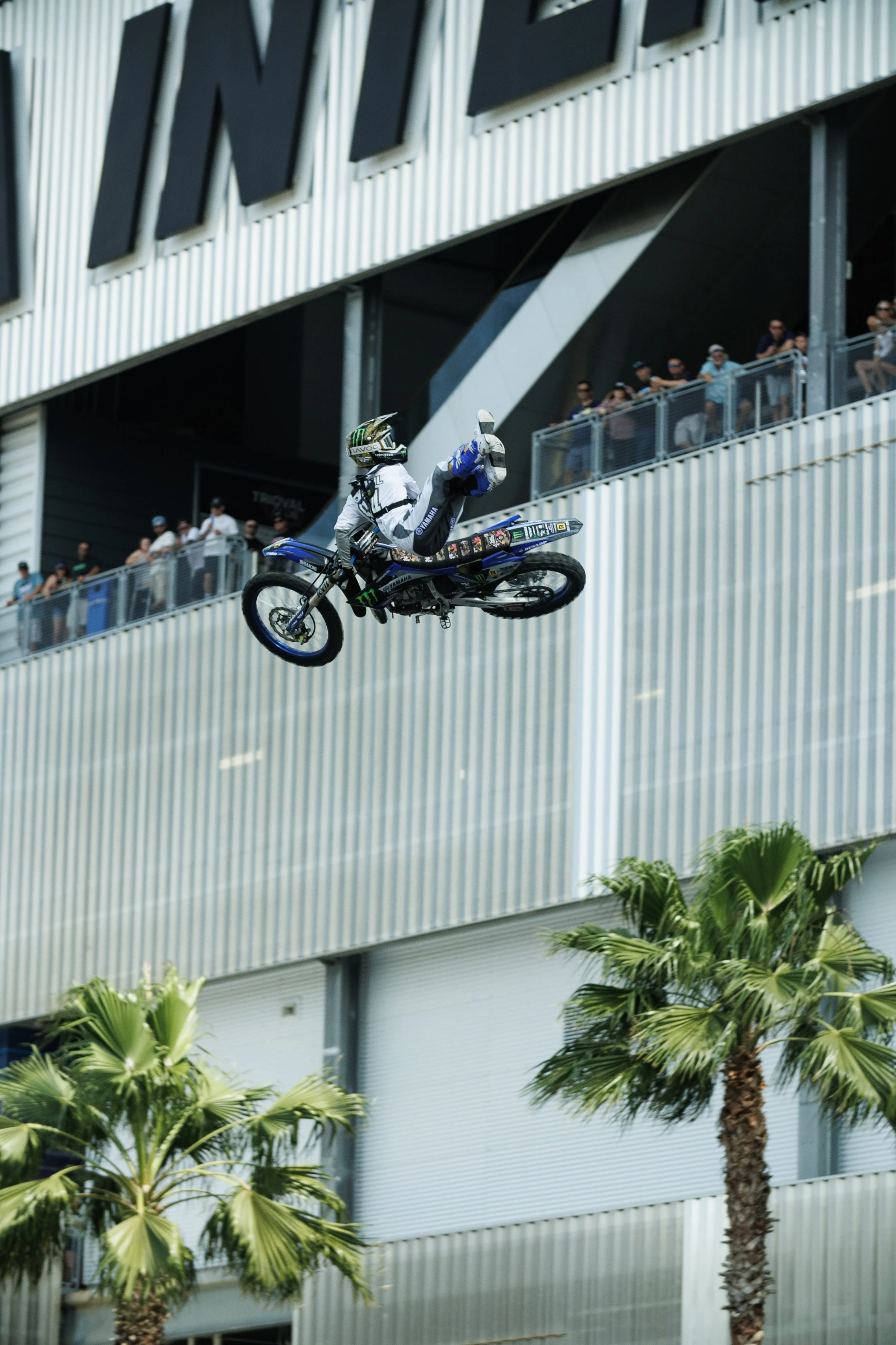 3_3_CaseyCurrie_DaytonaBikeWeek_MonsterEnergySmokeshow_Part1_DaytonaBeachFL_FMX_NoCrop_003.jpg