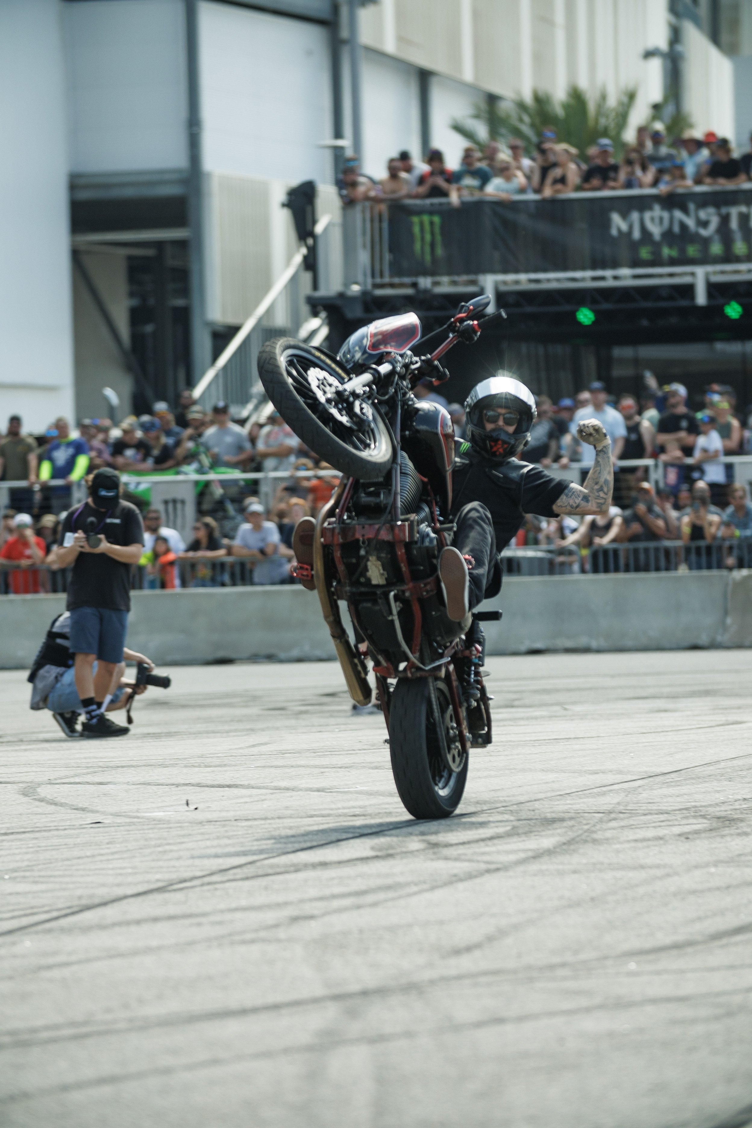 3_3_CaseyCurrie_DaytonaBikeWeek_MonsterEnergySmokeshow_Part1_DaytonaBeachFL_UnknownInd_NoCrop_002.jpg