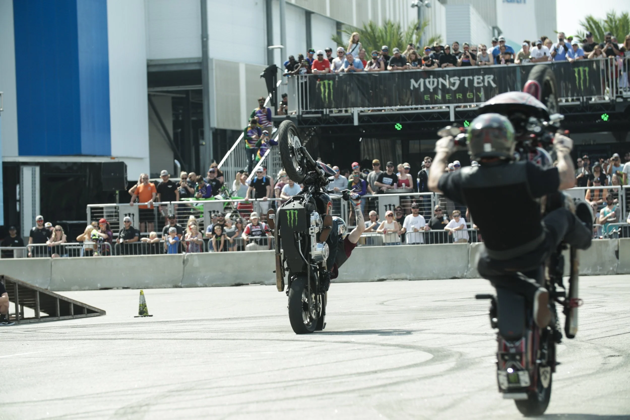 3_3_CaseyCurrie_DaytonaBikeWeek_MonsterEnergySmokeshow_Part1_DaytonaBeachFL_UnknownInd_NoCrop_003.jpg