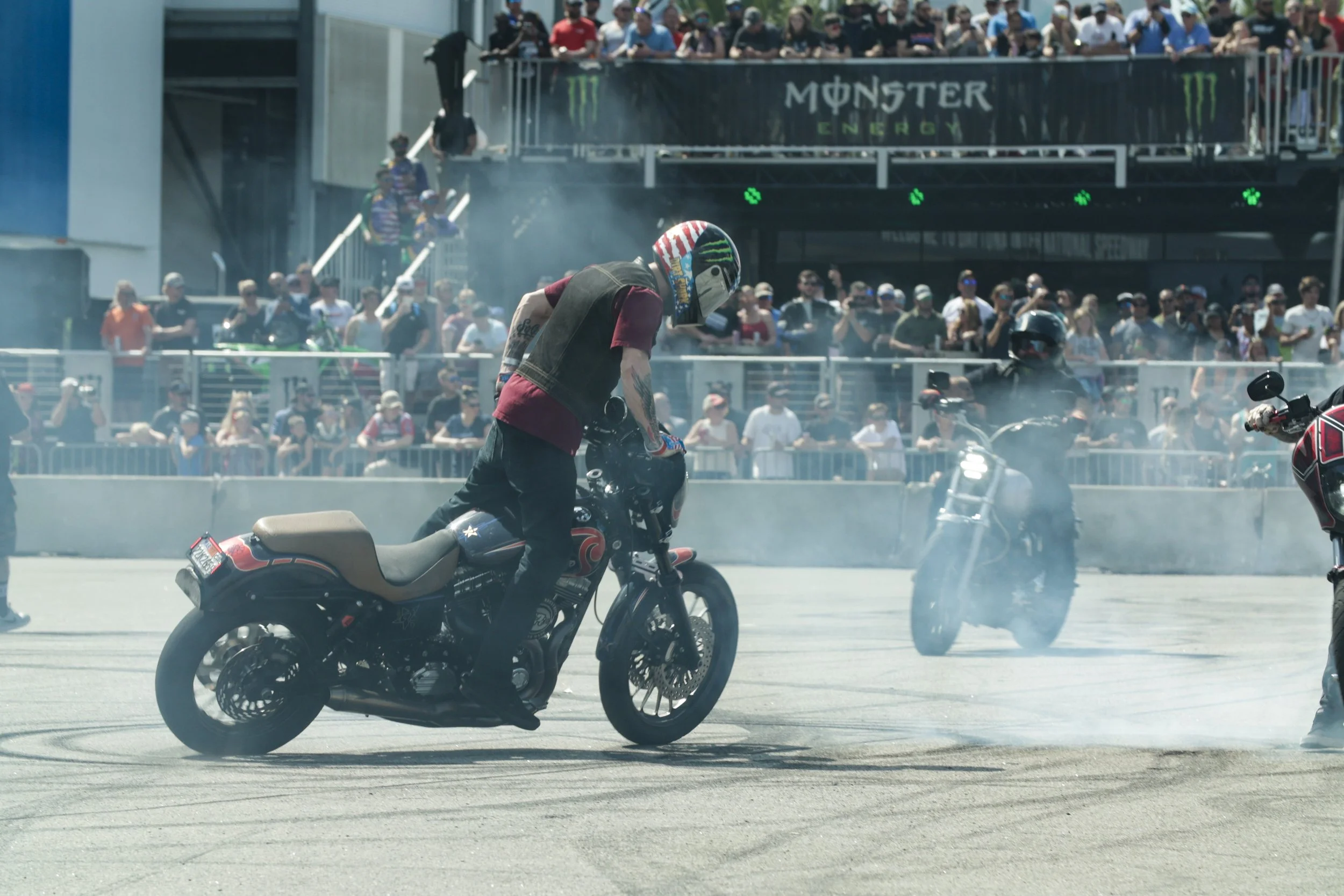 3_3_CaseyCurrie_DaytonaBikeWeek_MonsterEnergySmokeshow_Part1_DaytonaBeachFL_UnknownInd_NoCrop_005.jpg