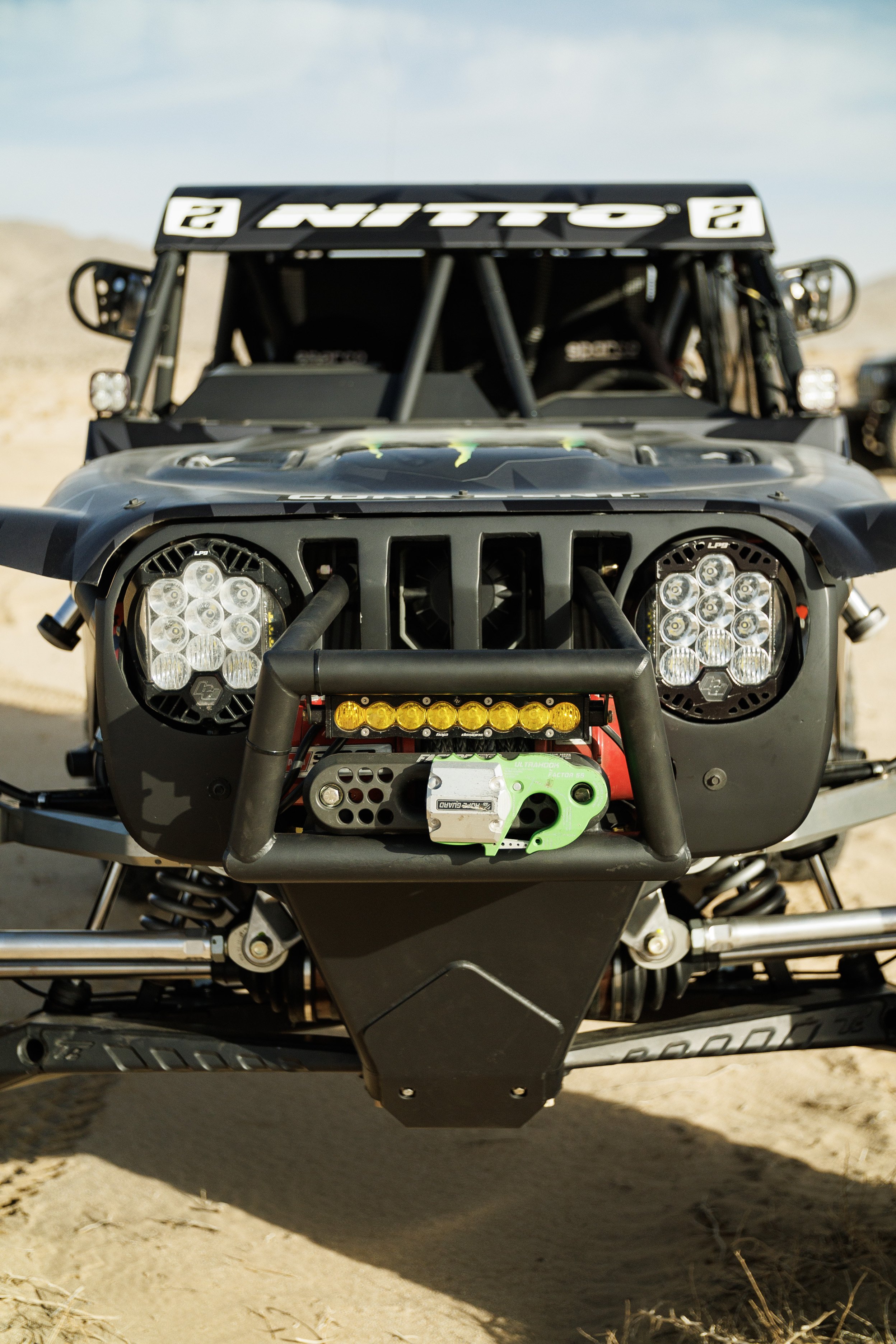 2_3_CaseyCurrie_KingOfHammers_JohnsonValleyCa_Day2_DesertPreRunning_TrophyJeep_NoCrop_014.jpg