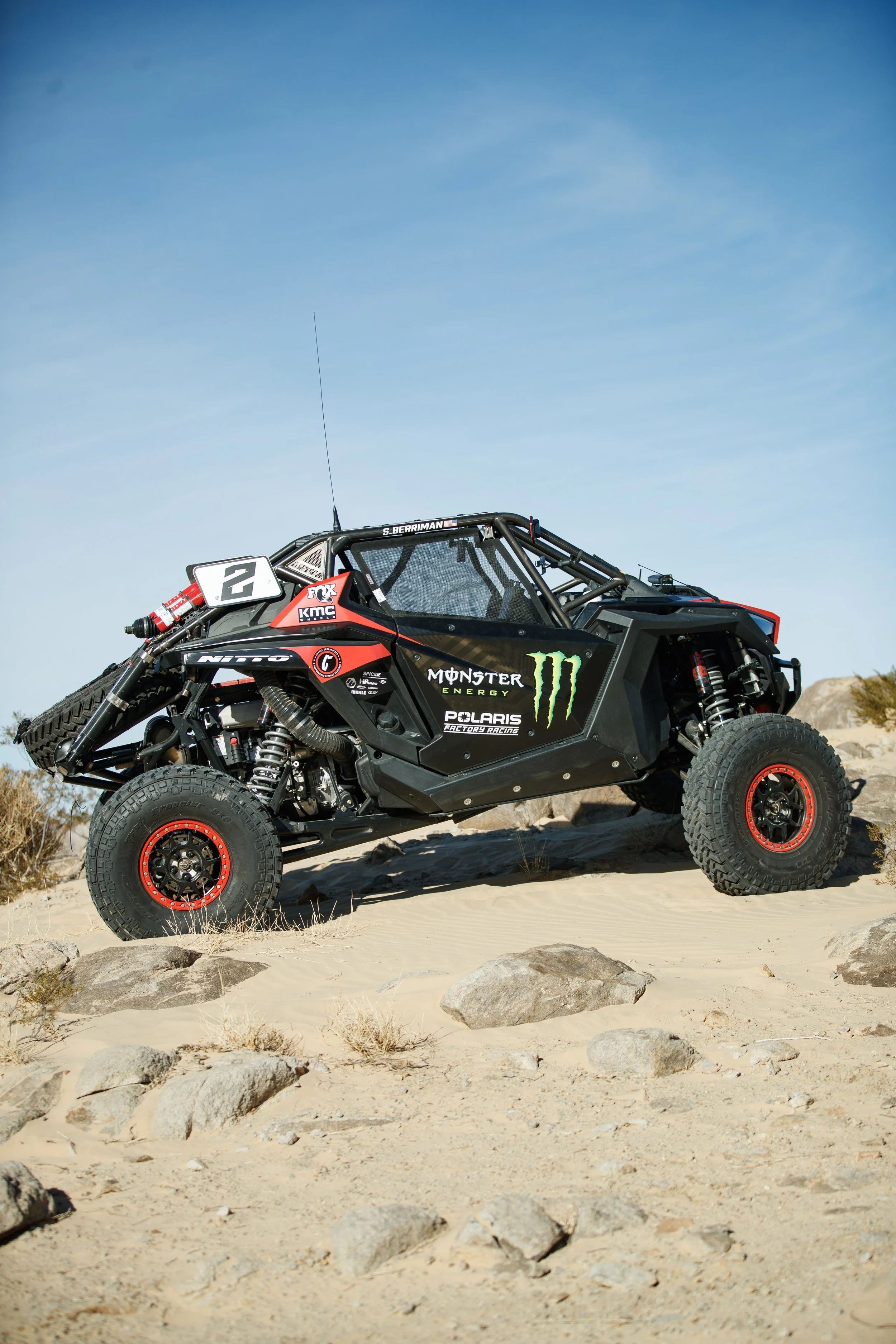 2_2_CaseyCurrie_KingofHammers_JohnsonValleyCa_Day1_DesertPrerunning_PolarisRZRProR_NoCrop_004.jpg
