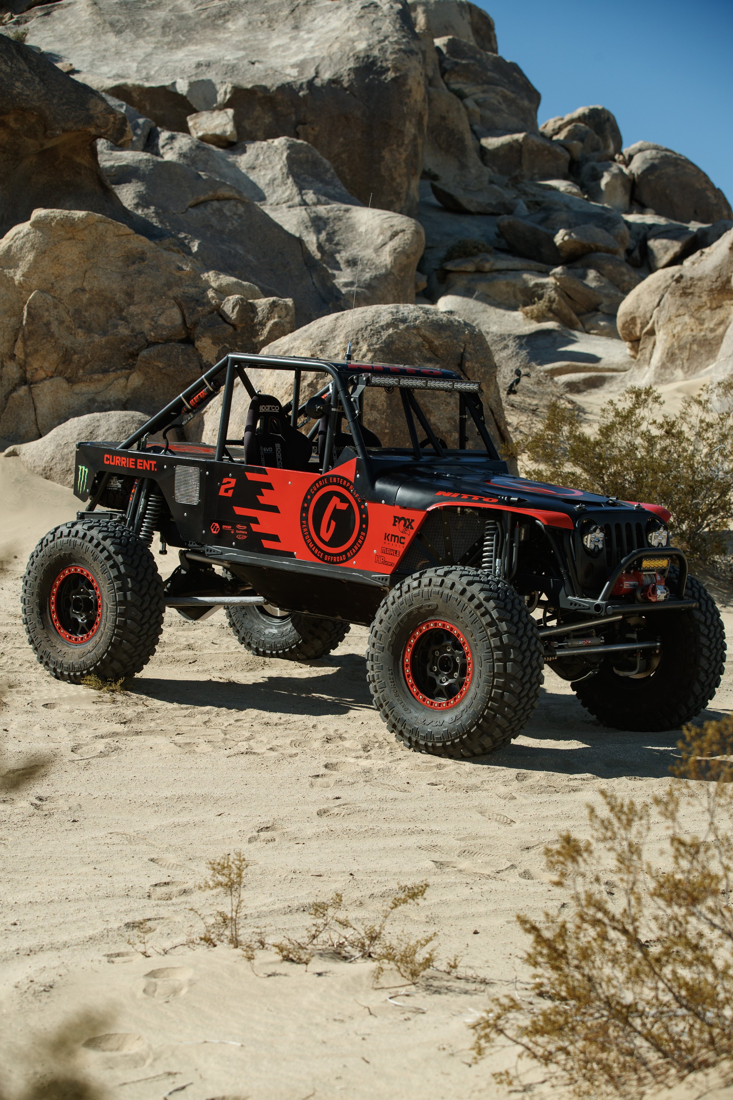 2_7_CaseyCurrie_KingofHammers_JohnsonValleyCA_Day6_DaytonaBeachFL_88Car_NoCrop_004.jpg