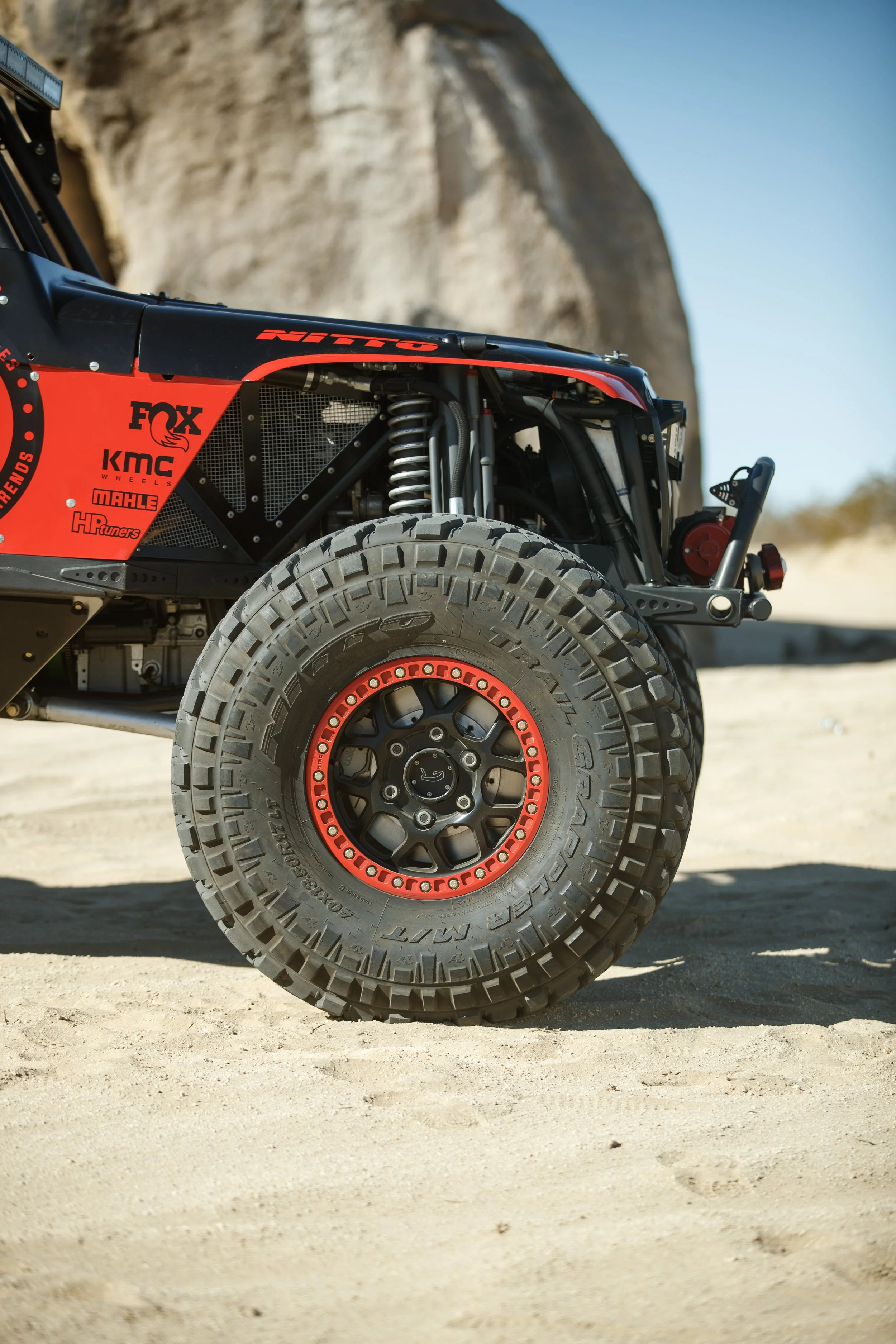 2_7_CaseyCurrie_KingofHammers_JohnsonValleyCA_Day6_DaytonaBeachFL_88Car_NoCrop_008.jpg