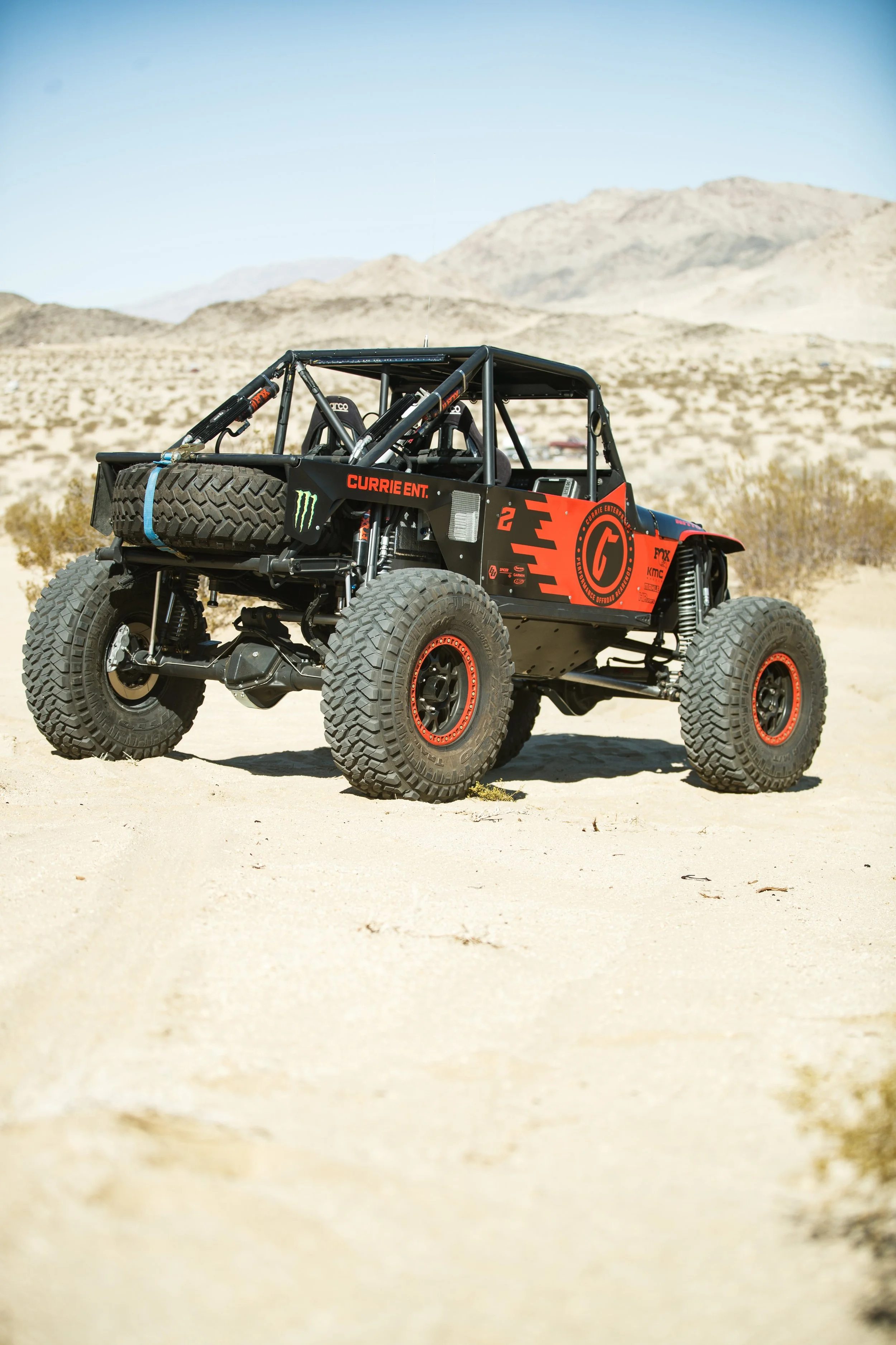 2_7_CaseyCurrie_KingofHammers_JohnsonValleyCA_Day6_DaytonaBeachFL_88Car_NoCrop_010.jpg