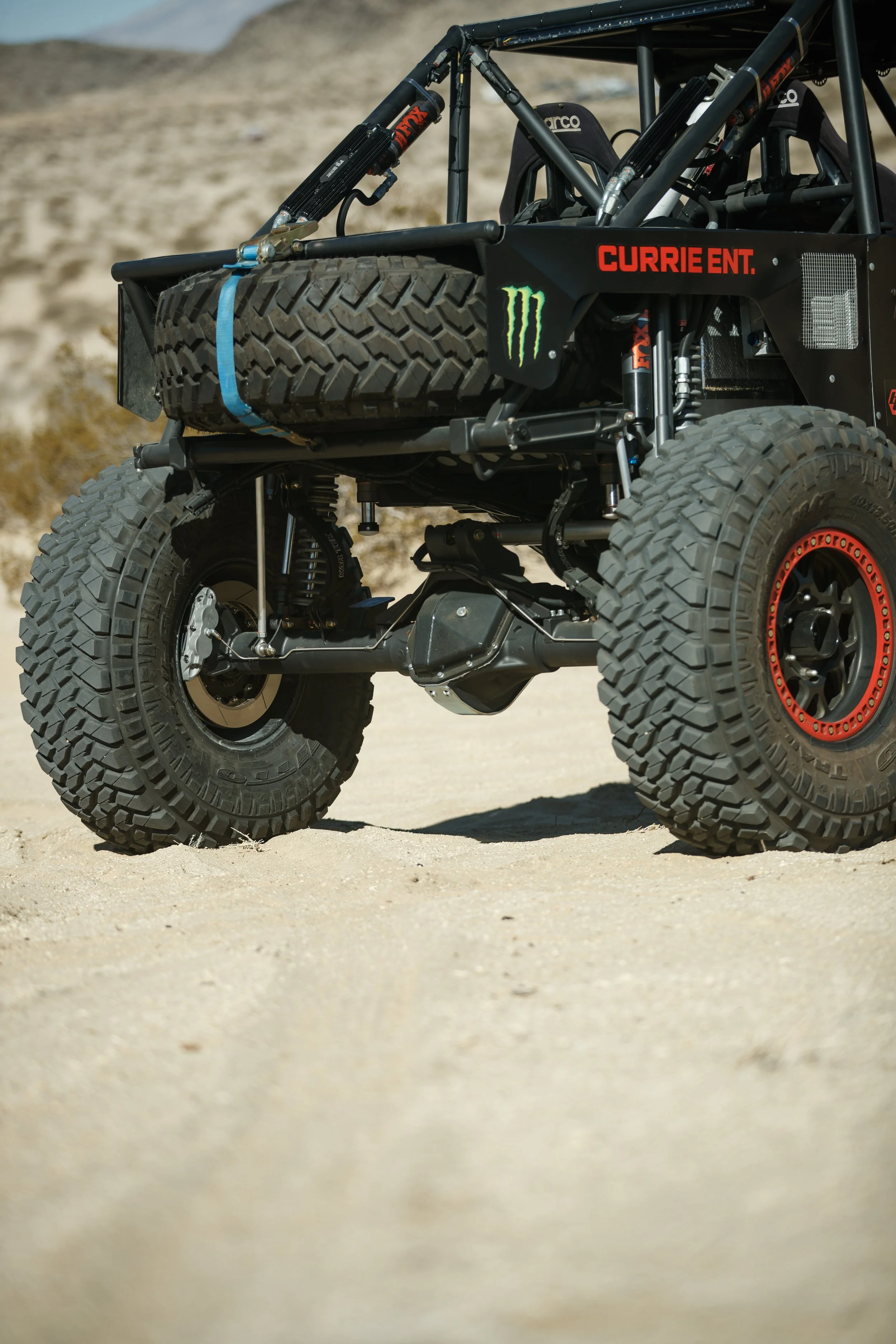 2_7_CaseyCurrie_KingofHammers_JohnsonValleyCA_Day6_DaytonaBeachFL_88Car_NoCrop_013.jpg
