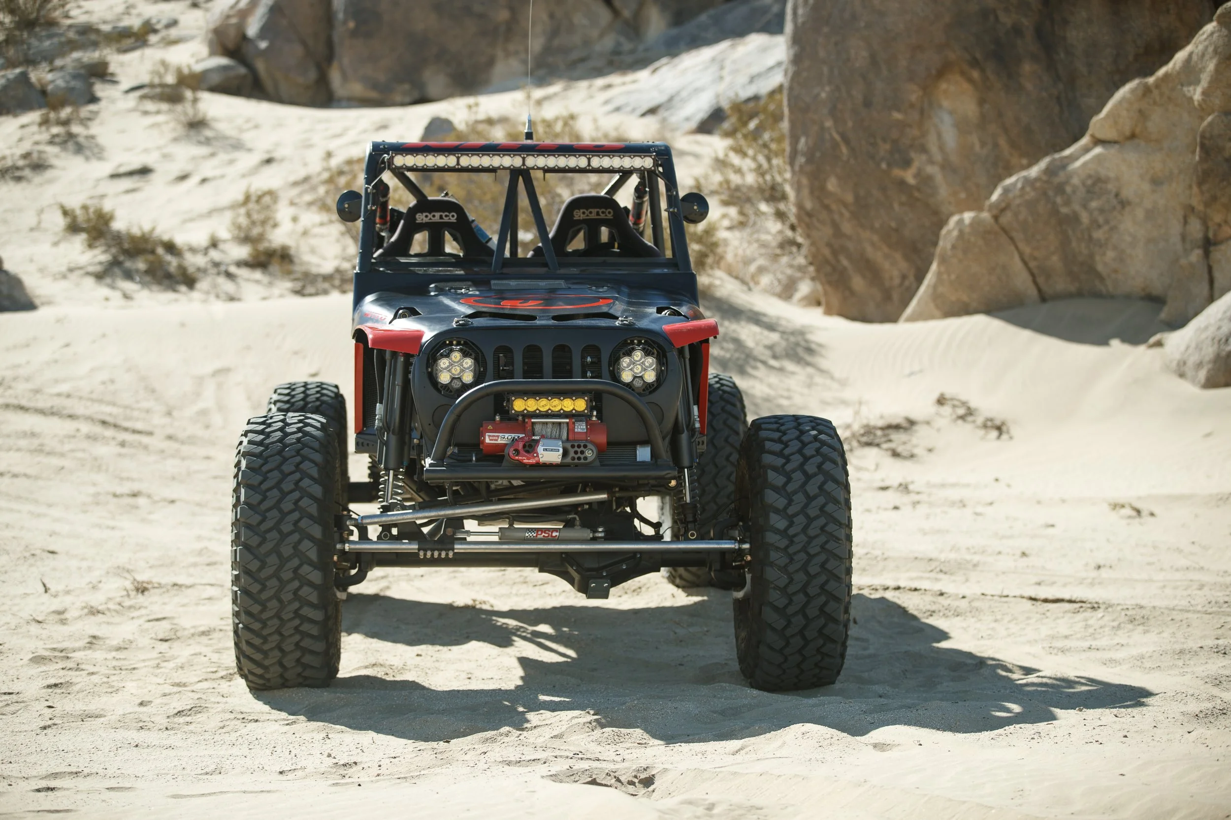 2_7_CaseyCurrie_KingofHammers_JohnsonValleyCA_Day6_DaytonaBeachFL_88Car_NoCrop_017.jpg