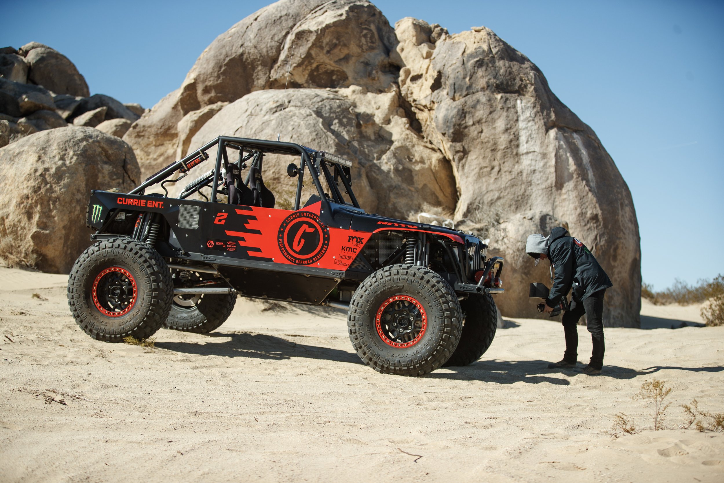 2_7_CaseyCurrie_KingofHammers_JohnsonValleyCA_Day6_DaytonaBeachFL_88Car_NoCrop_020.jpg