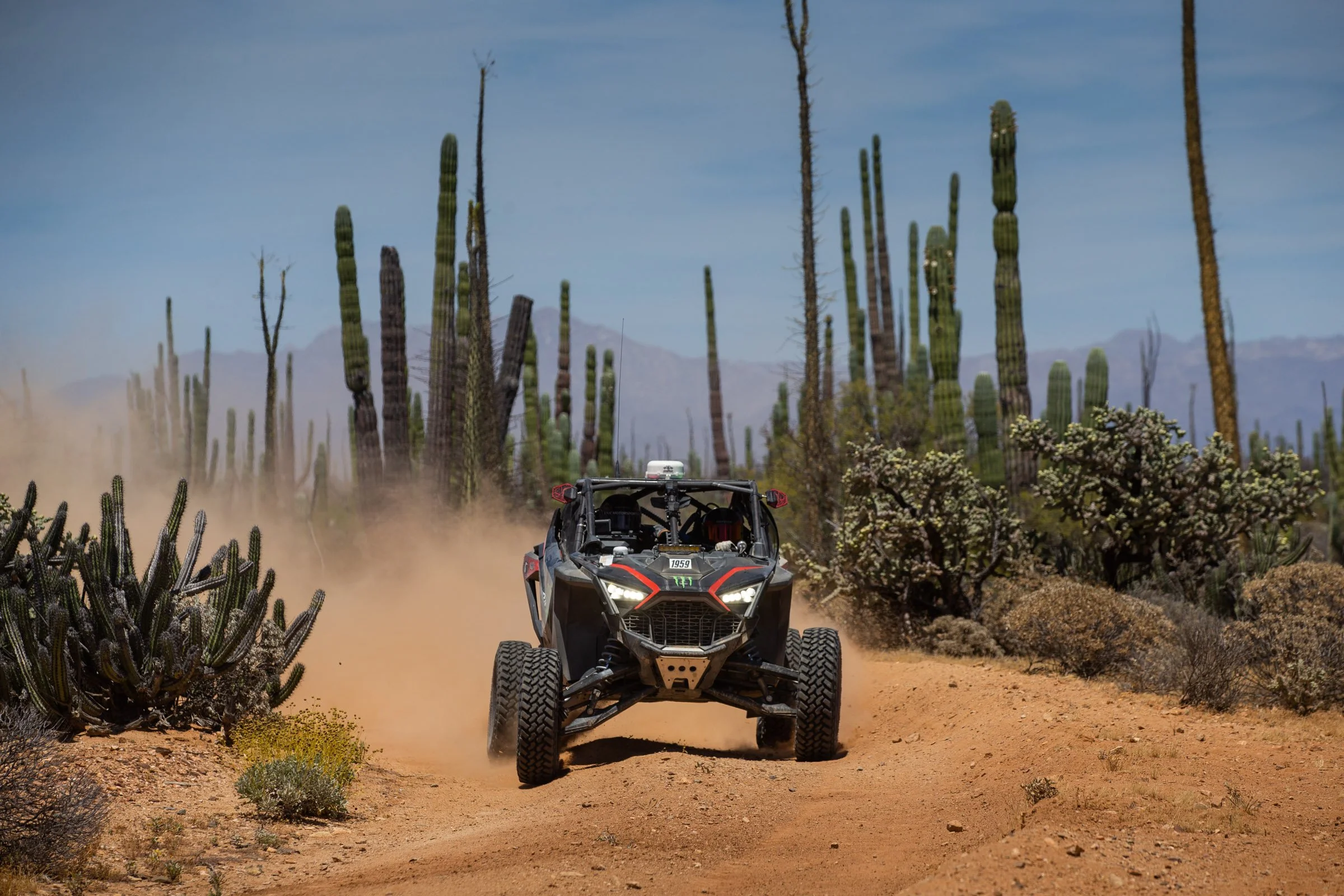 5_4_CaseyCurrie_Norra1000_BajaCaliforniaMexico_PolarisRZRProR_NoCrop_014.JPG