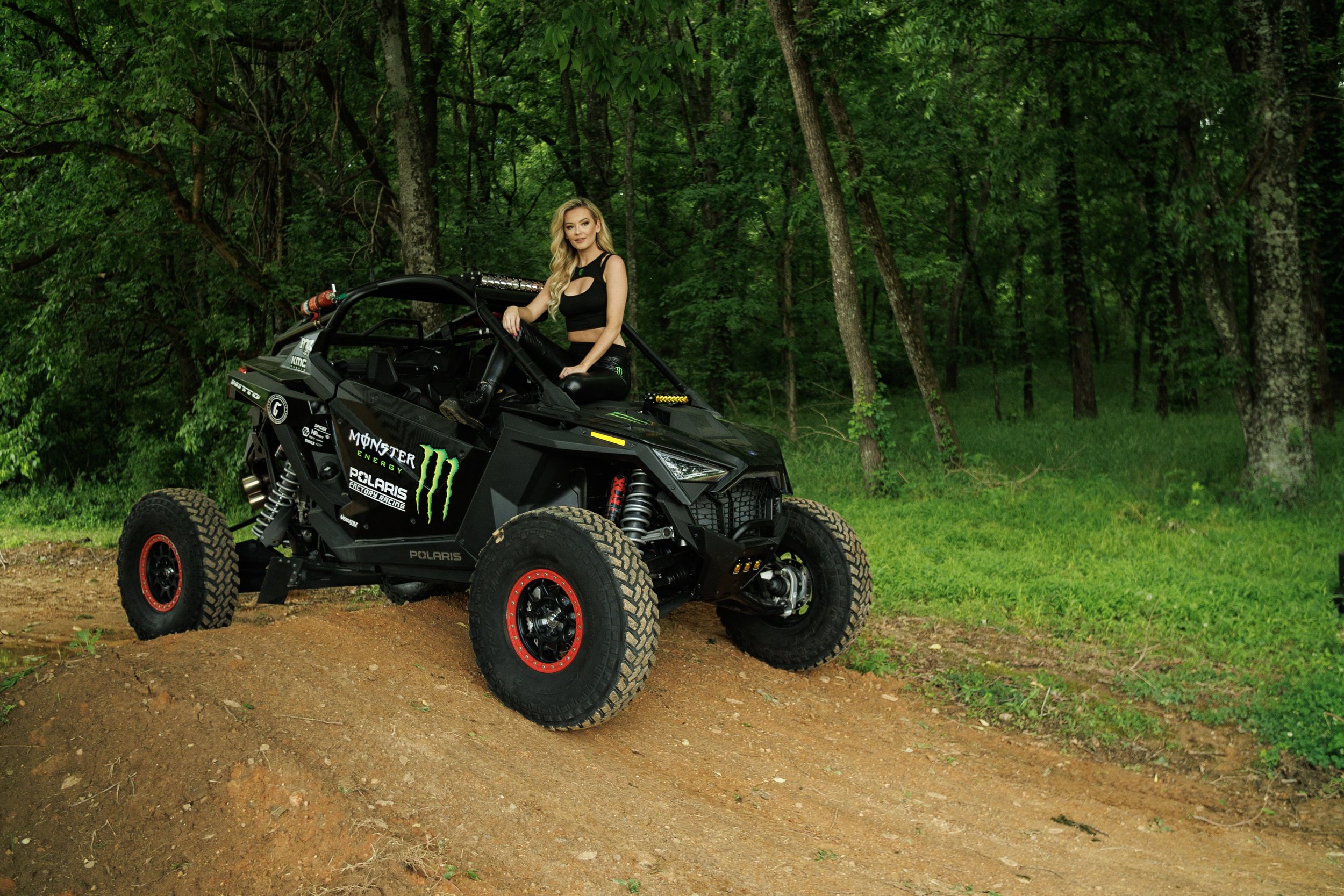 5_19_CaseyCurrie_HyperFest_AltonVA_MonsterGirls_PolarisRZRProR_NoCrop_007.jpg