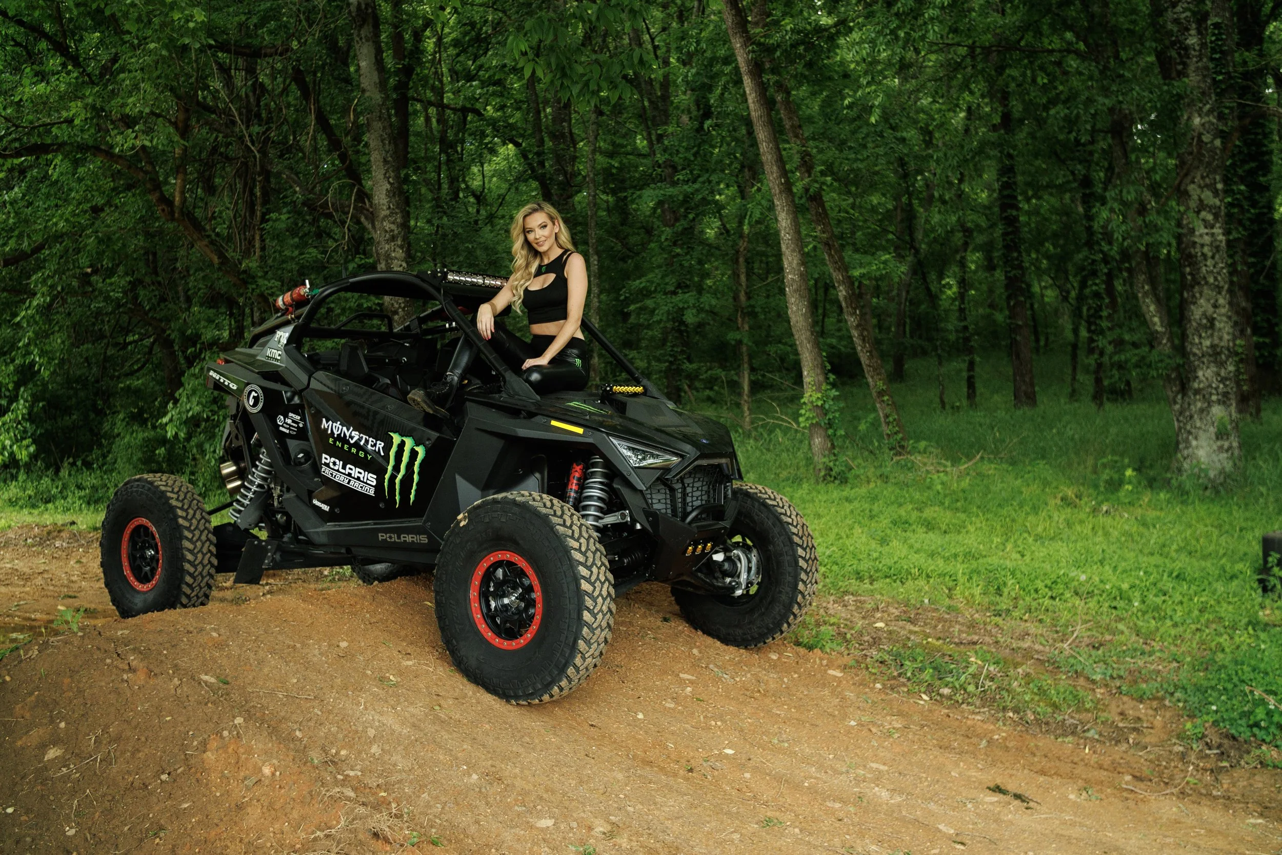 5_19_CaseyCurrie_HyperFest_AltonVA_MonsterGirls_PolarisRZRProR_NoCrop_008.jpg