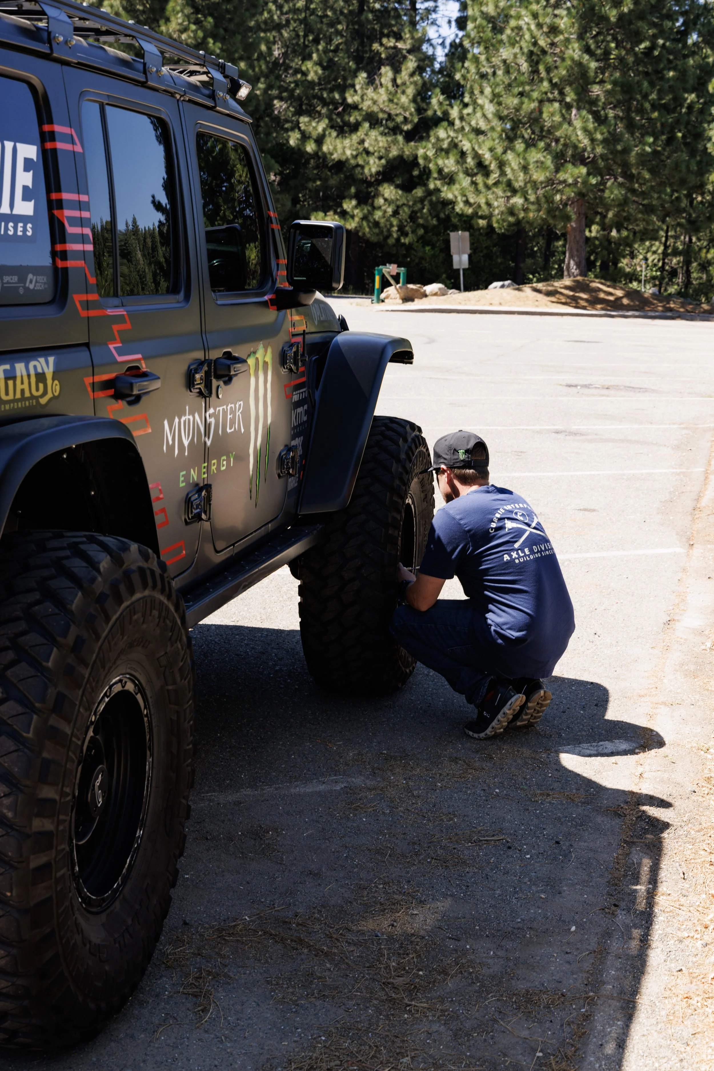8_5_CaseyCurrie_RubiconTrail_JeepJamboree_RubiconSpringsCA_Casey_NoCrop_001.jpg