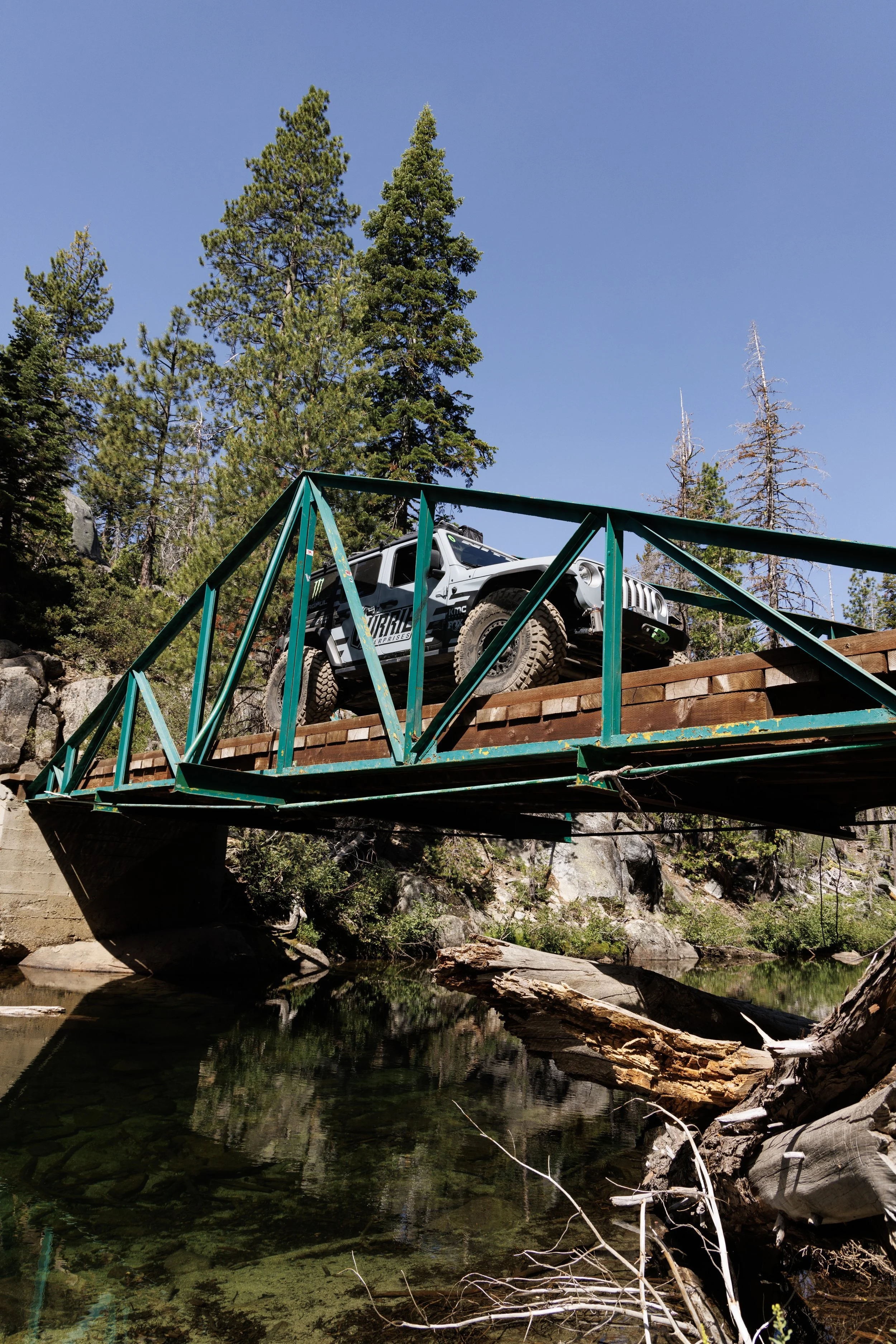 8_5_CaseyCurrie_RubiconTrail_JeepJamboree_RubiconSpringsCA_GrayJeepJL_NoCrop_005.jpg