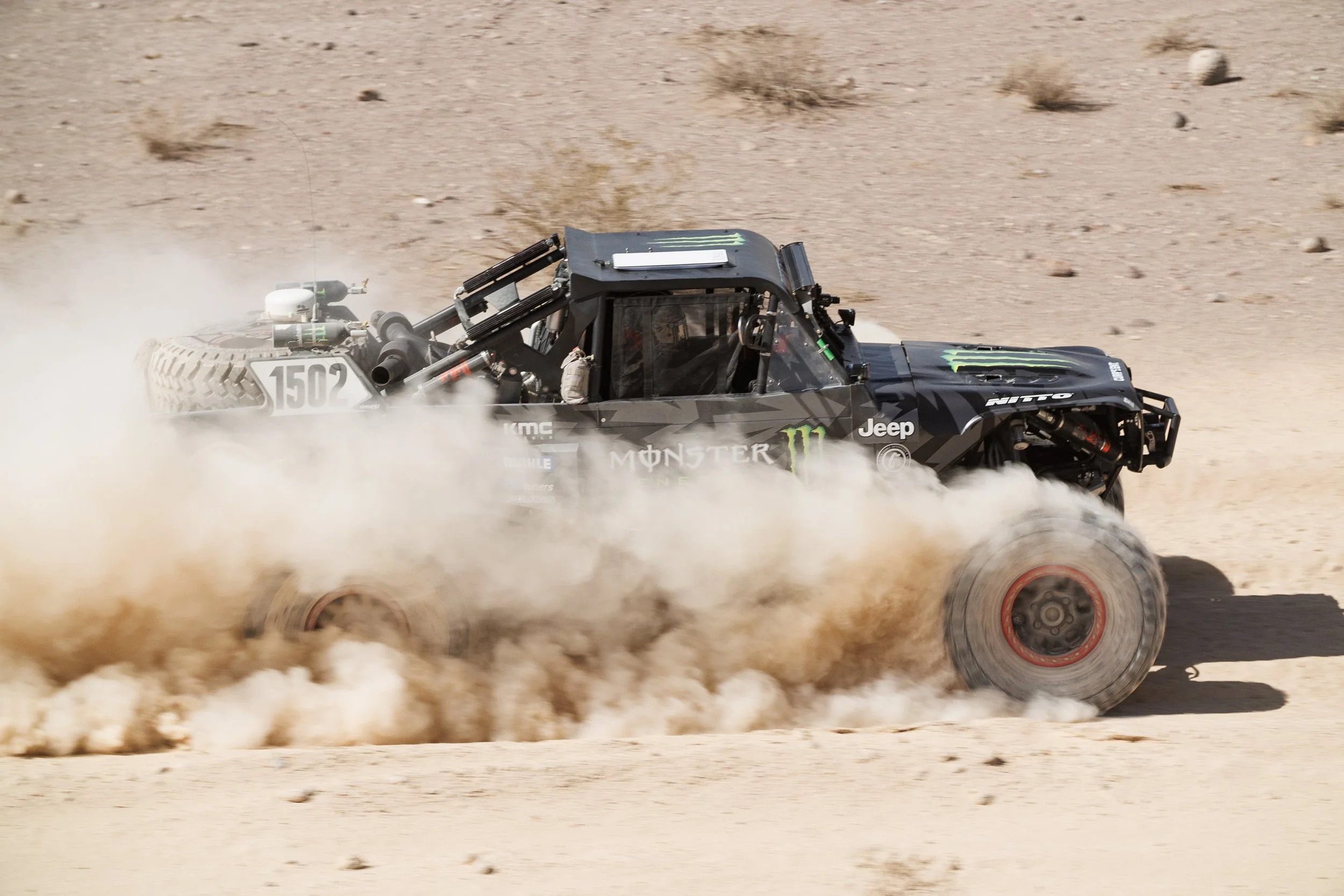 8_18_CaseyCurrie_Vegas2Reno_RaceDay_TrophyJeep_NoCrop_004.jpg