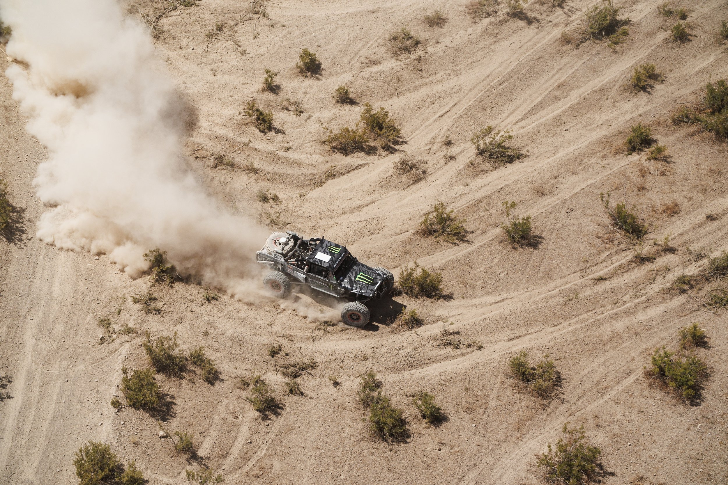 8_18_CaseyCurrie_Vegas2Reno_RaceDay_TrophyJeep_NoCrop_010.jpg