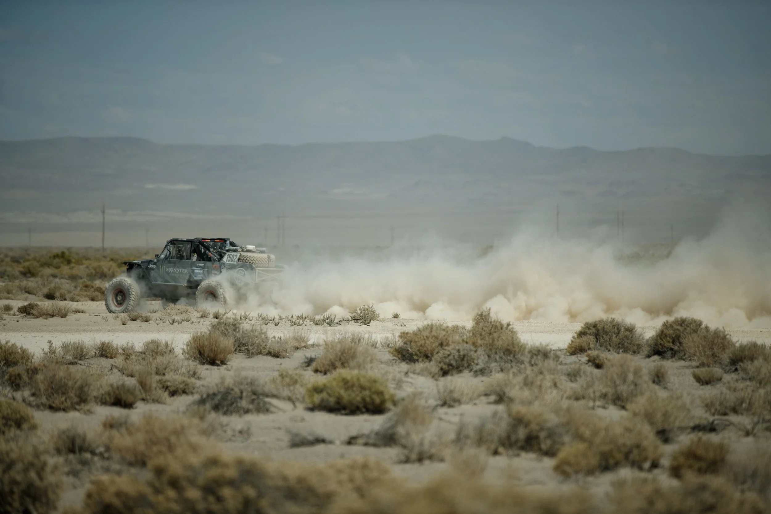 8_18_CaseyCurrie_Vegas2Reno_RaceDay_TrophyJeep_NoCrop_014.jpg