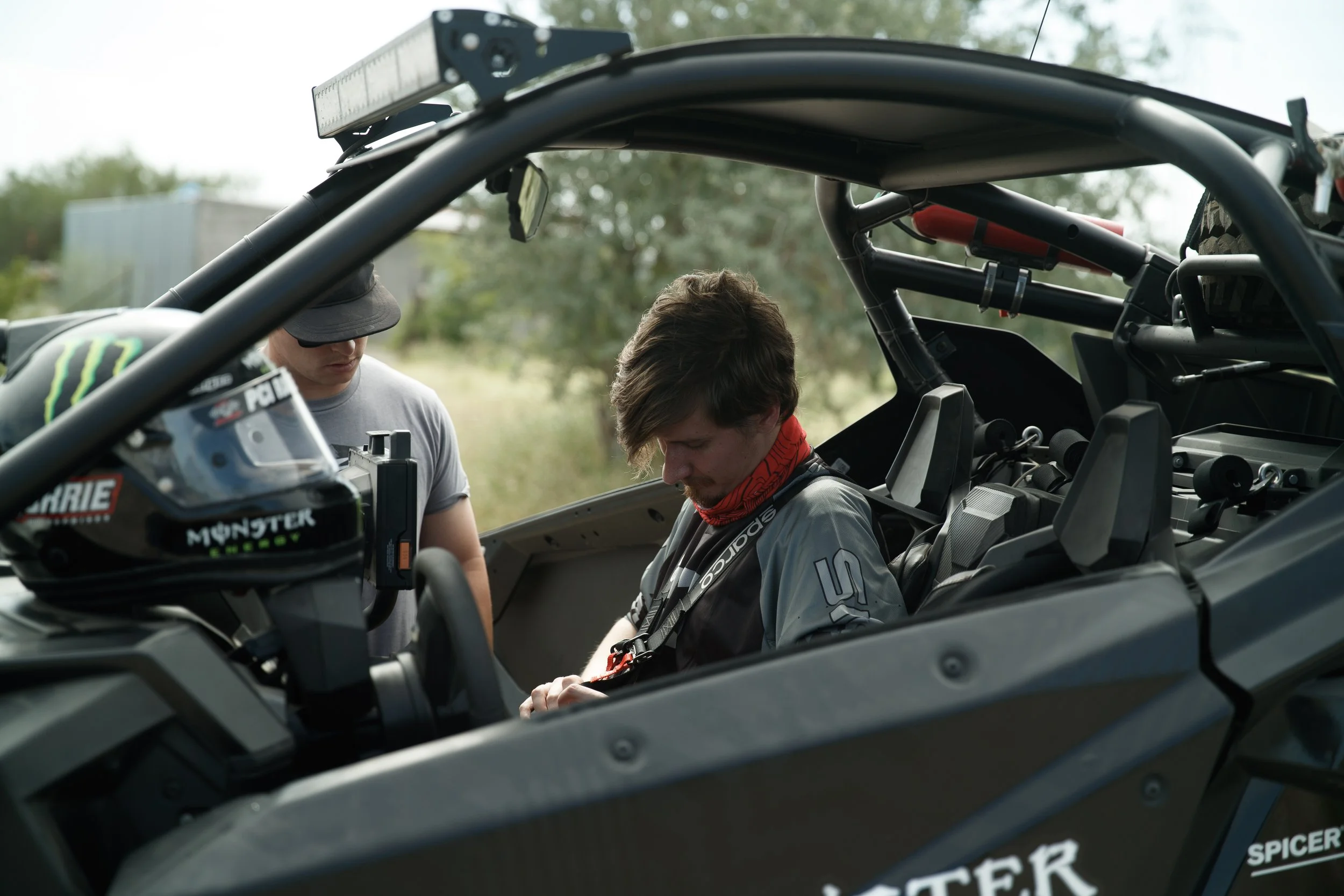 11_7_CaseyCurrie_Baja1000PreRunning_BajaCaliforniaMexico_PolarisRZR_NoCrop_016.jpg