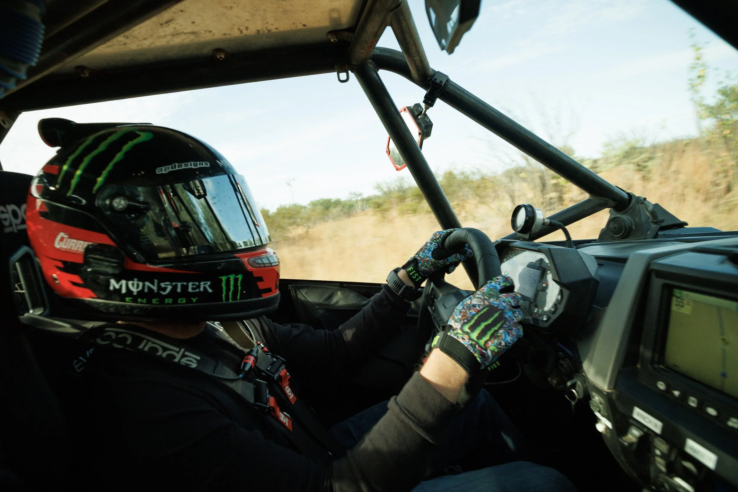 11_7_CaseyCurrie_Baja1000PreRunning_BajaCaliforniaMexico_PolarisRZR_NoCrop_017.jpg