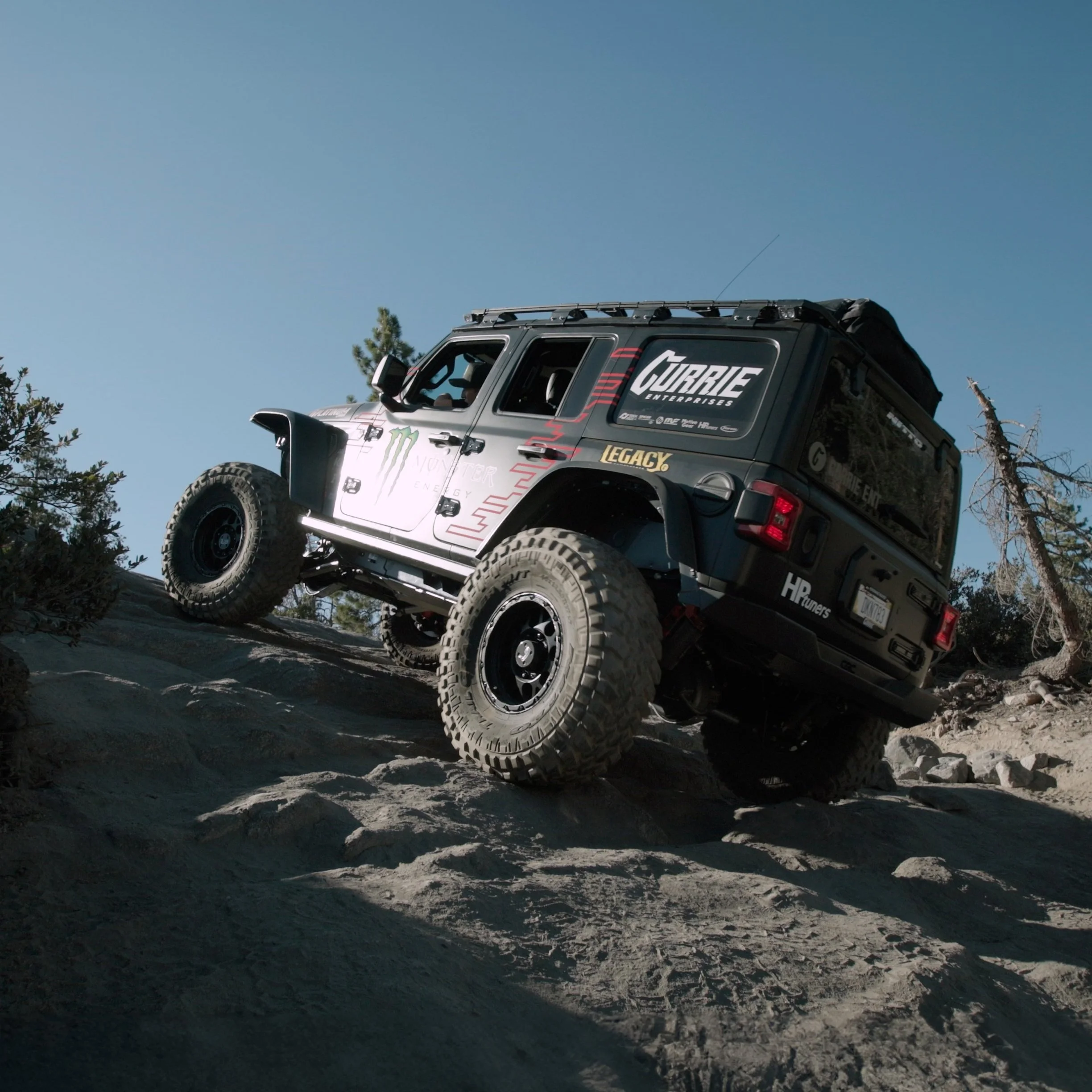 8 YEAR OLD DRIVES JEEP ON THE RUBICON TRAIL WITH THE ENTIRE CURRIE FAMILY