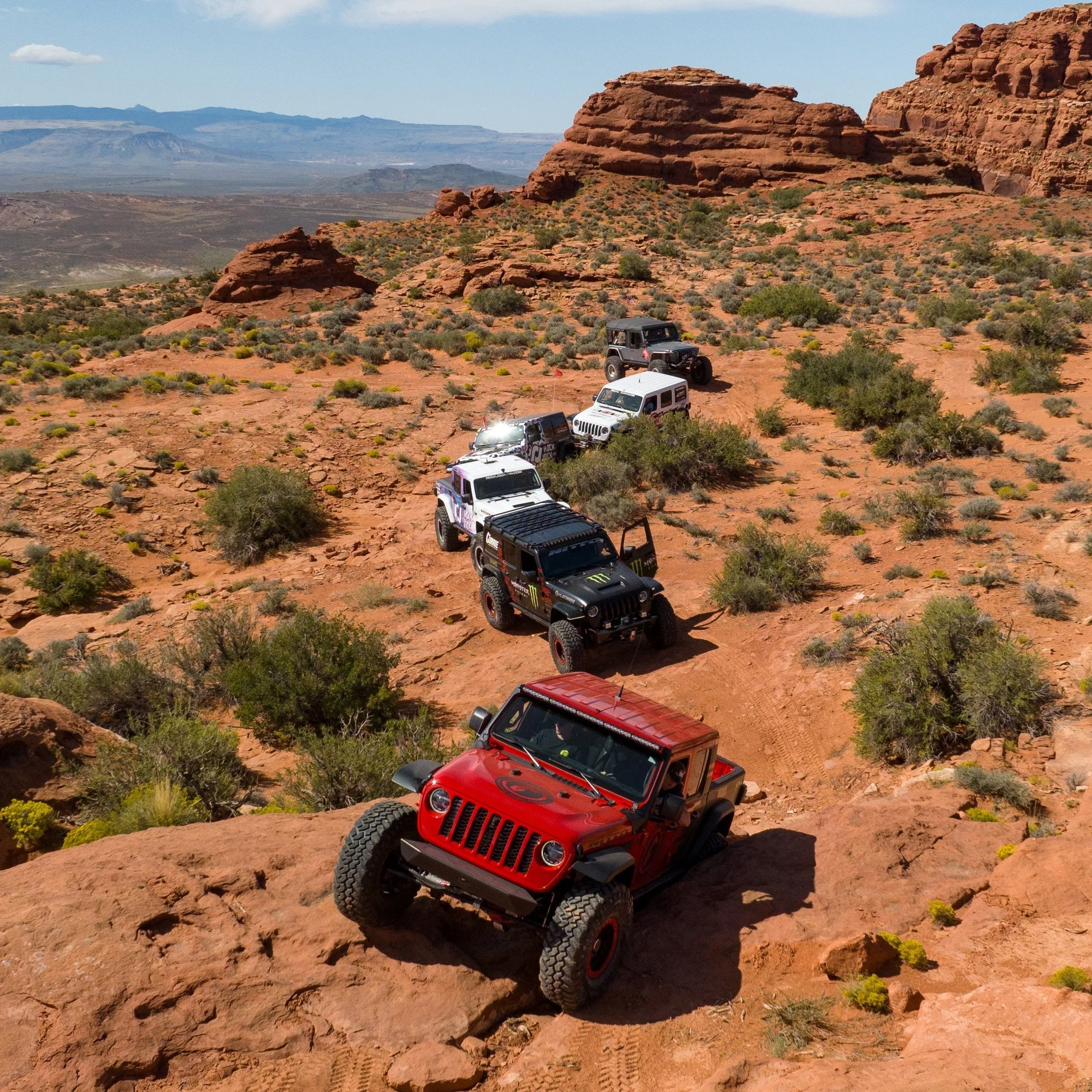 INSANE JEEP WATERFALL CLIMBS IN SAND HOLLOW AT TRAIL HERO